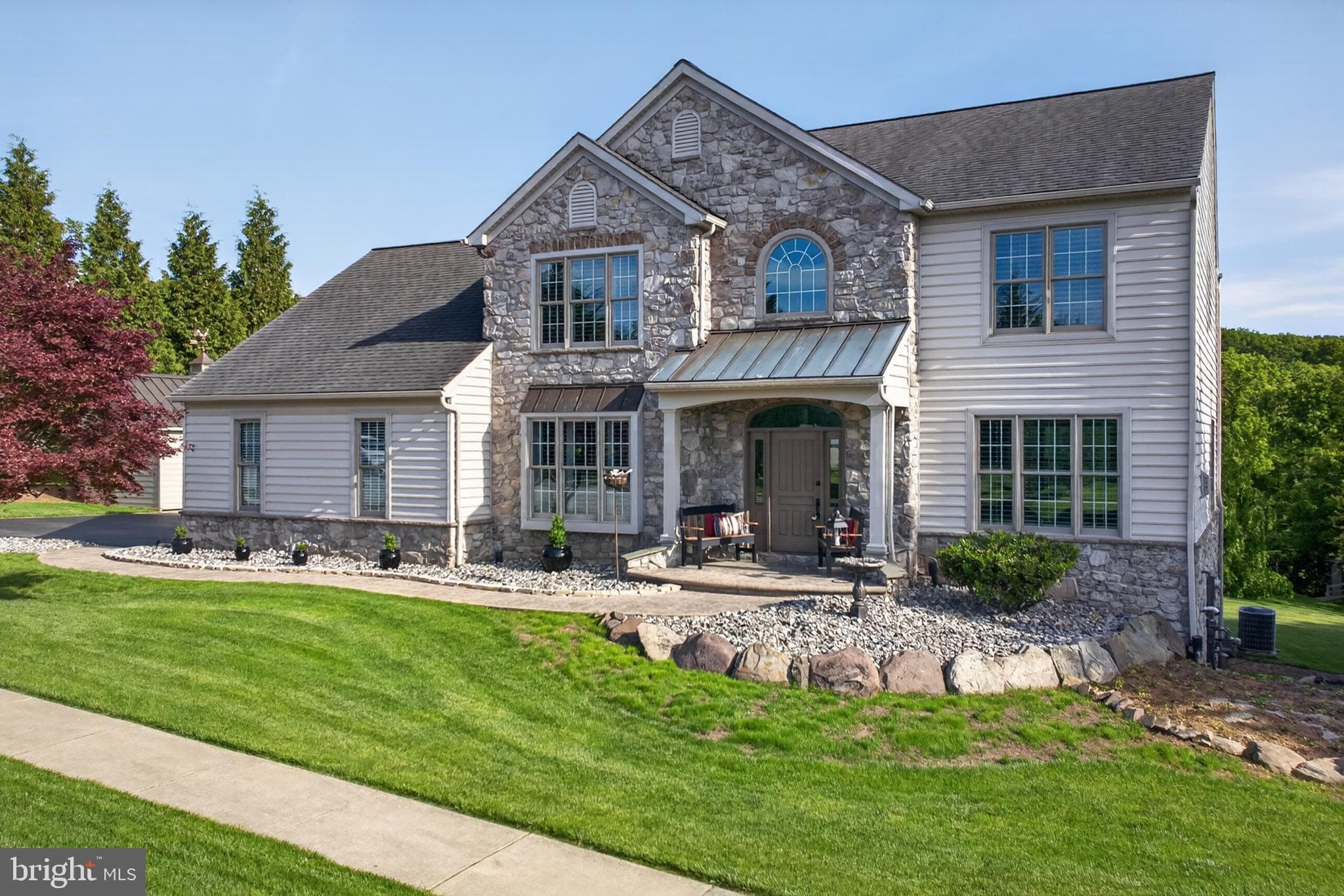 Home for sale at 2510 Donlenik Drive, York, Pennsylvania 17402, photo 3 of 3