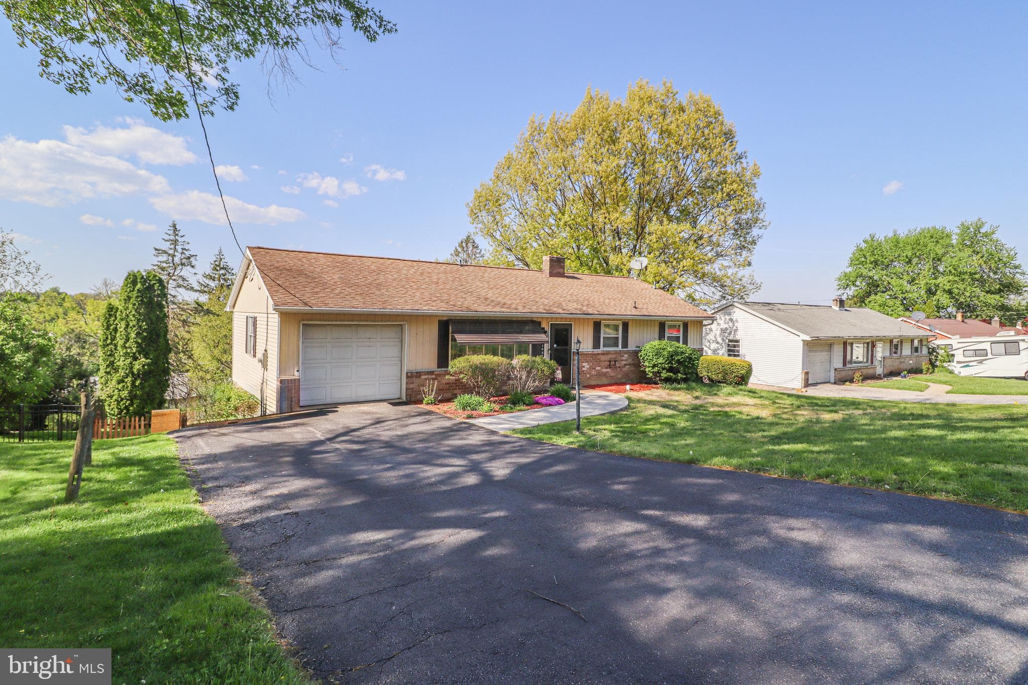 Home for sale at 605 Norman, York, Pennsylvania 17406, photo 3 of 3