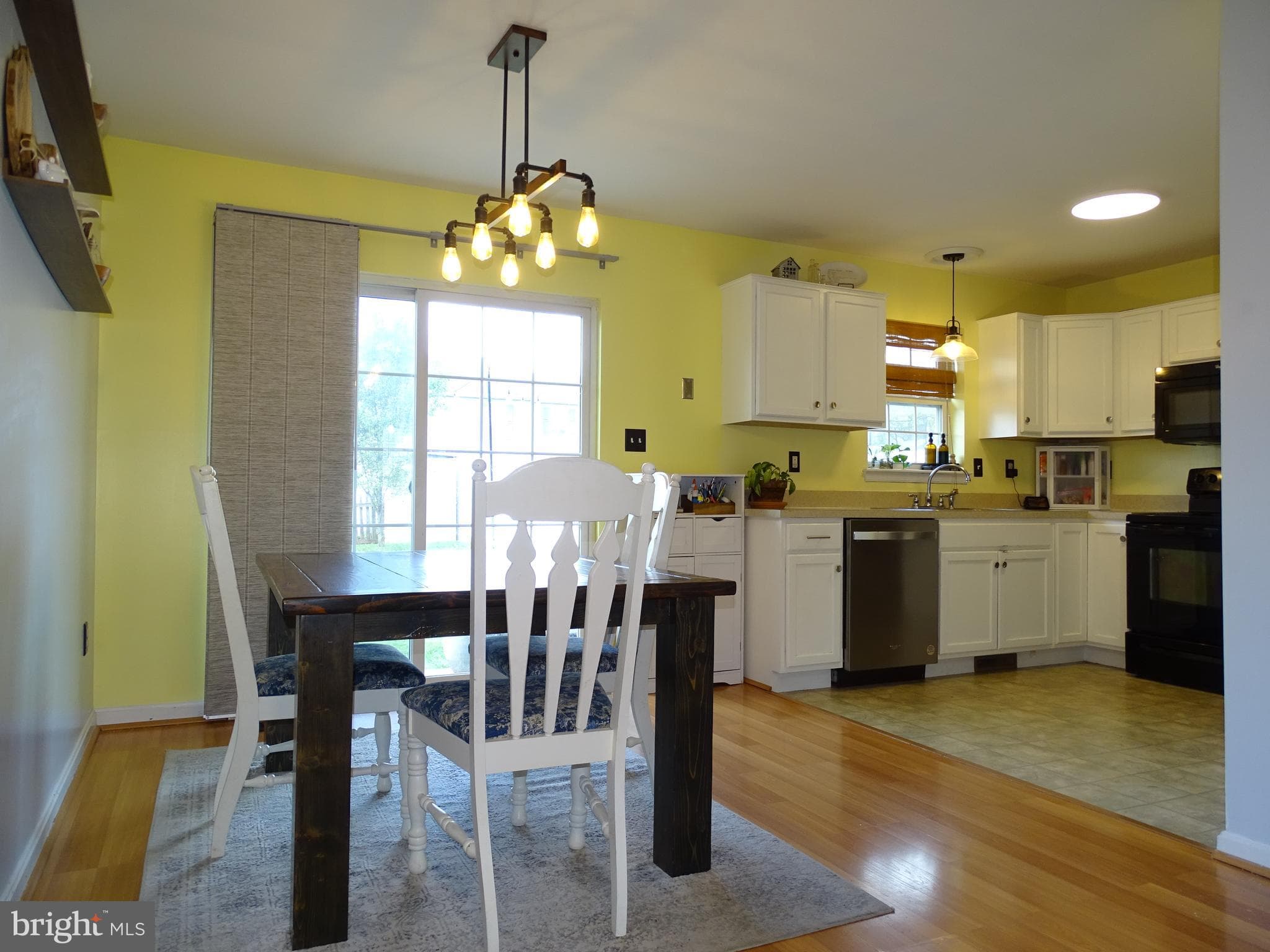 Home for sale at 235 Fisher Drive, York, Pennsylvania 17404, photo 4 of 28