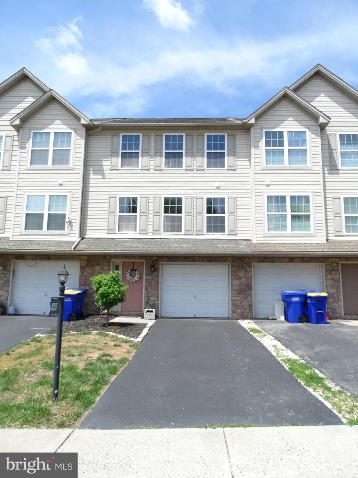 Home for sale at 235 Fisher Drive, York, Pennsylvania 17404, photo 2 of 3
