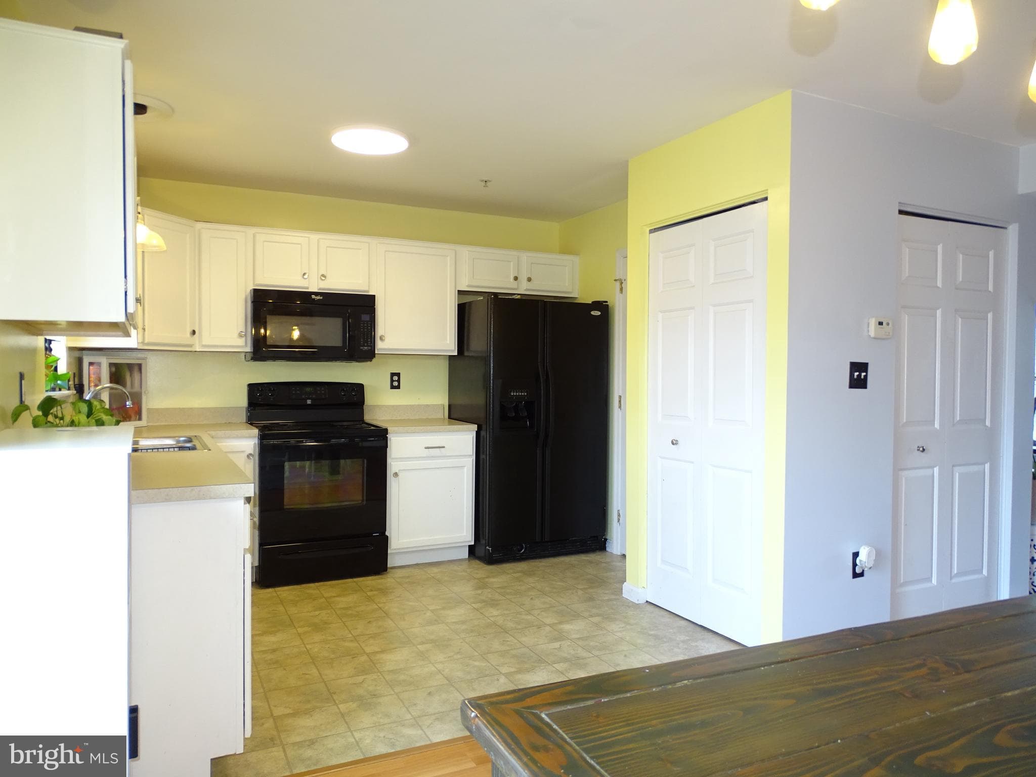 Home for sale at 235 Fisher Drive, York, Pennsylvania 17404, photo 7 of 28