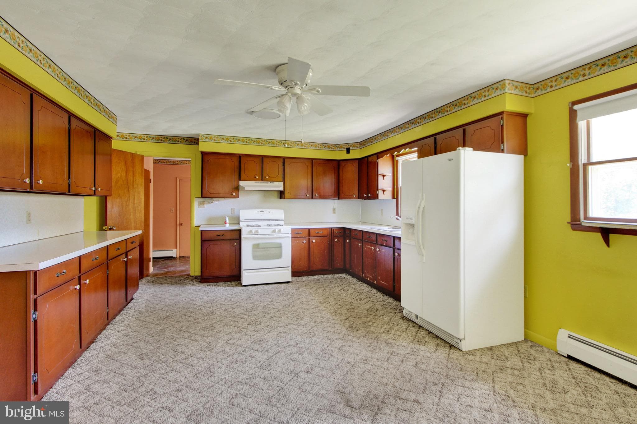 Home for sale at 2482 Pine Grove Road, York, Pennsylvania 17403, photo 4 of 14