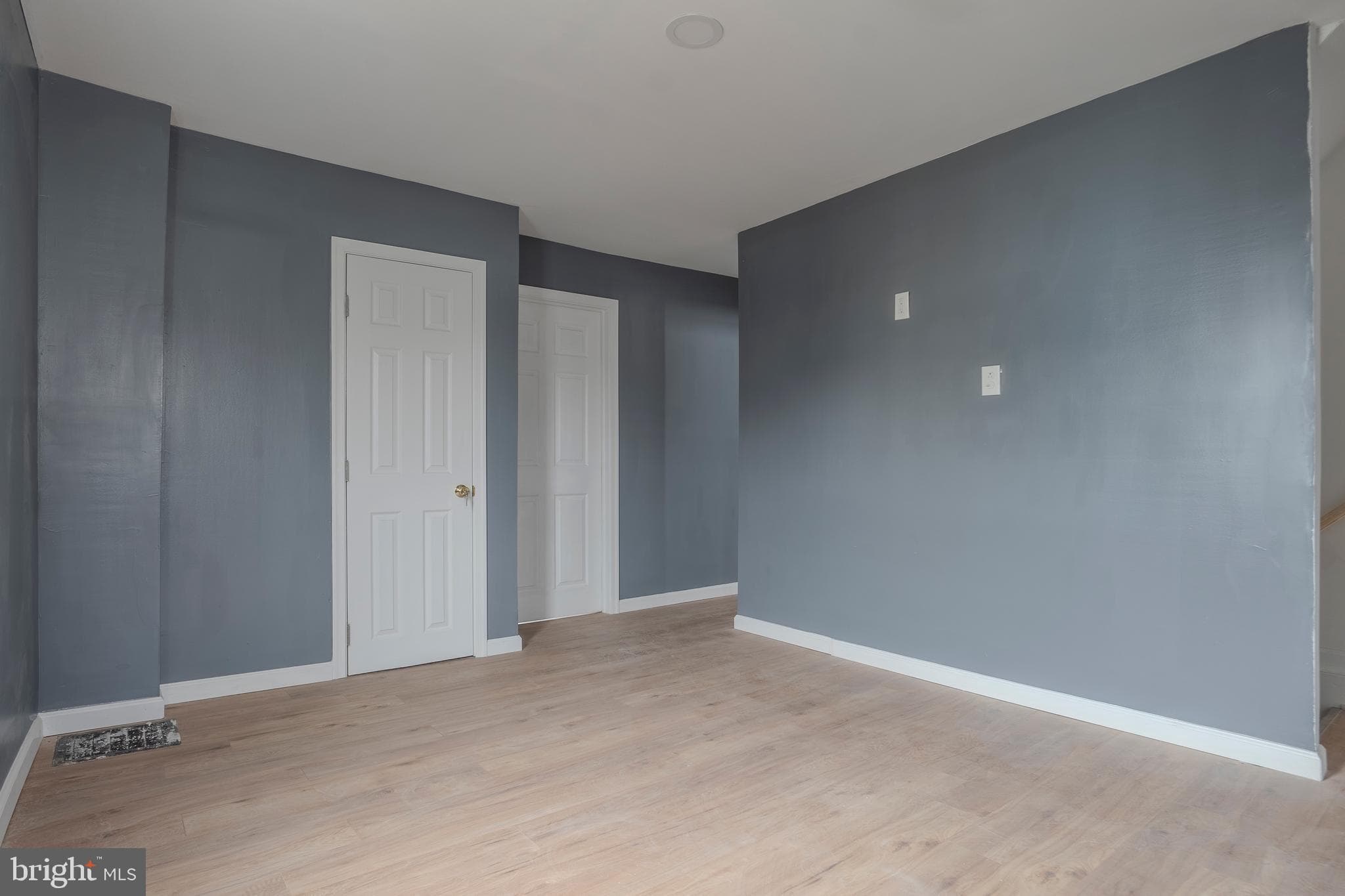 Home for sale at 662 Salem Avenue, York, Pennsylvania 17401, photo 8 of 15