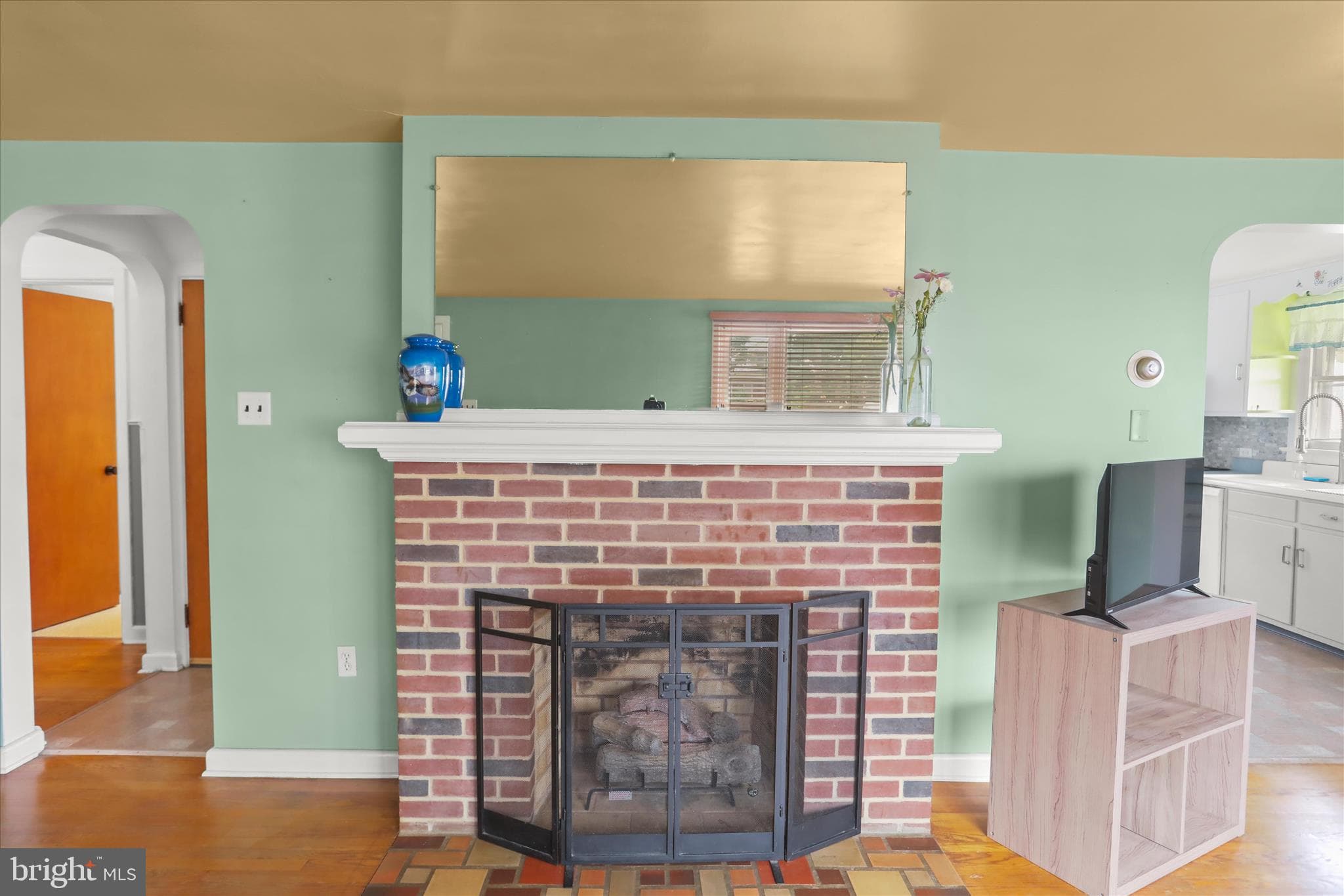 Home for sale at 6 S Grant Road, Thomasville, Pennsylvania 17364, photo 16 of 50