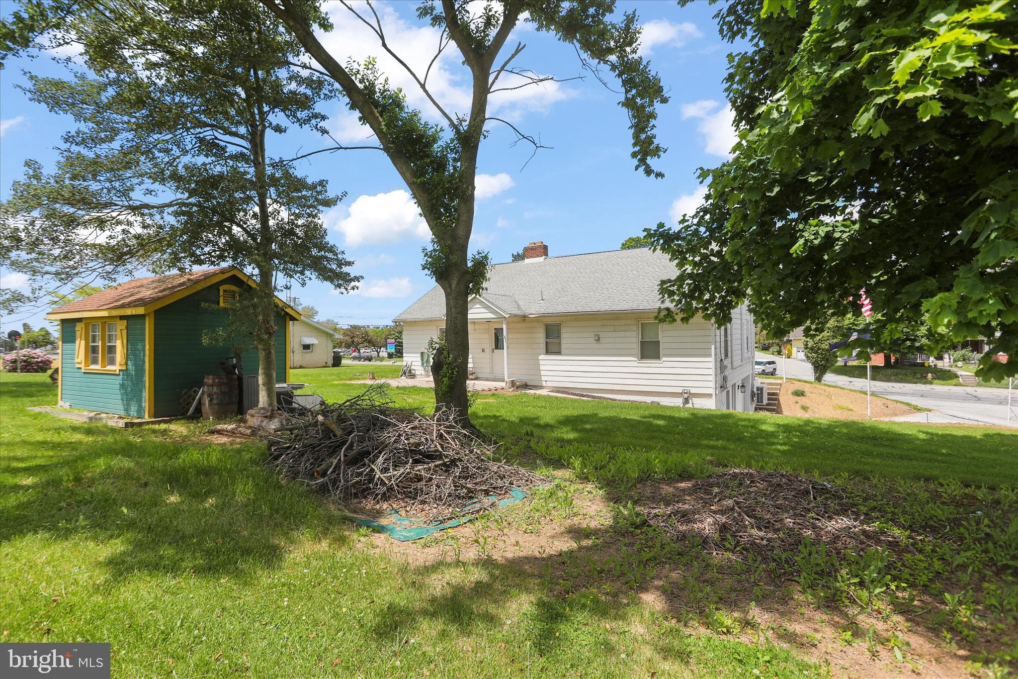 Home for sale at 6 S Grant Road, Thomasville, Pennsylvania 17364, photo 41 of 50