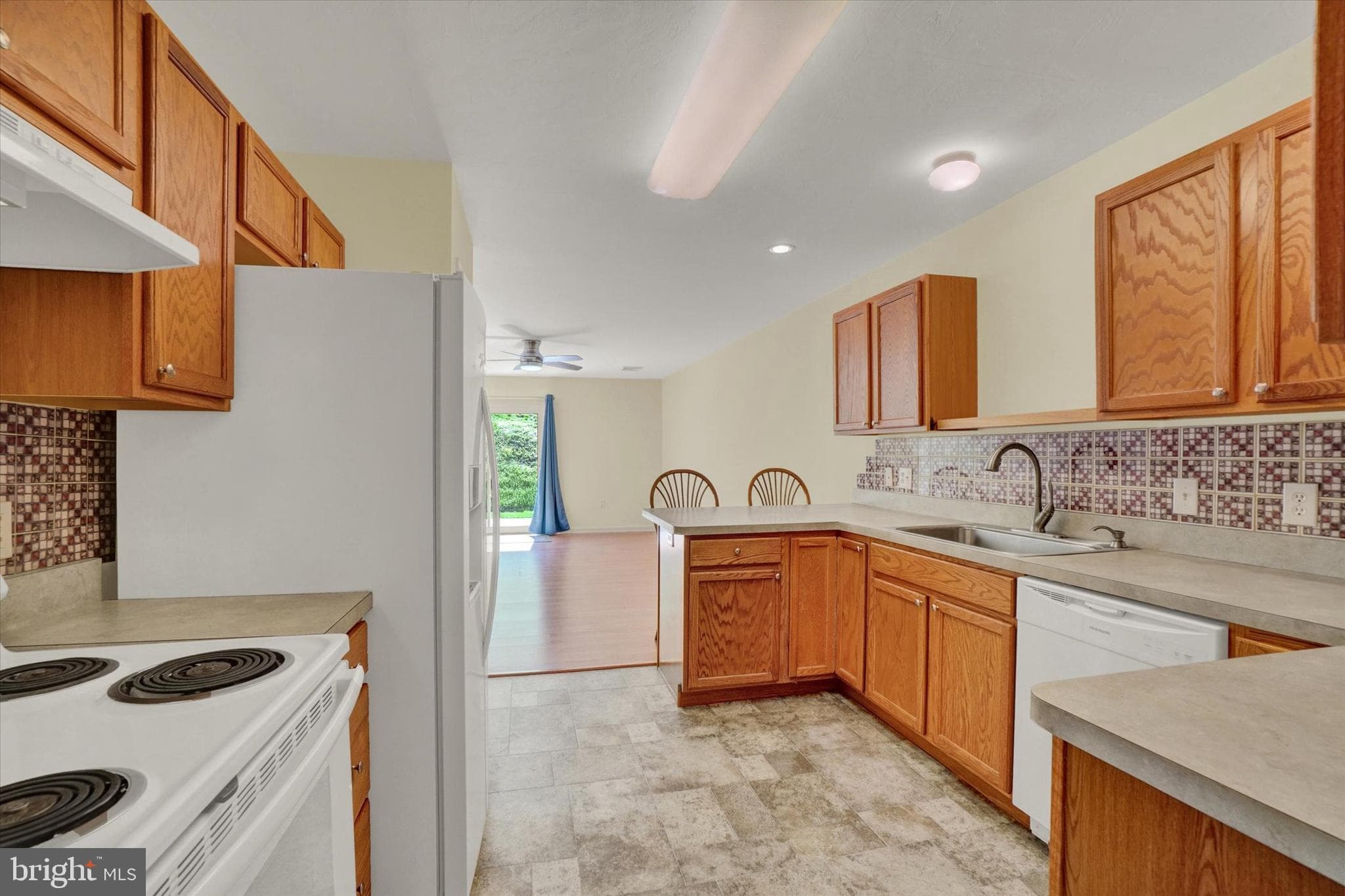 Home for sale at 7172 Seneca Ridge Drive, York, Pennsylvania 17403, photo 7 of 18
