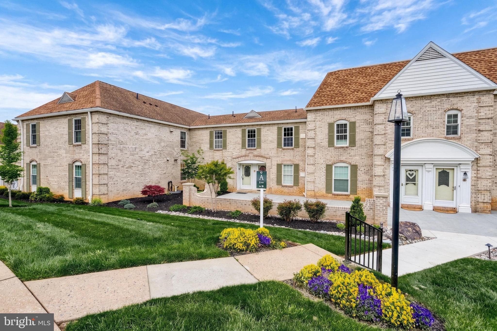 Home for sale at 1000 Country Club Road 8, York, Pennsylvania 17403, photo 3 of 3