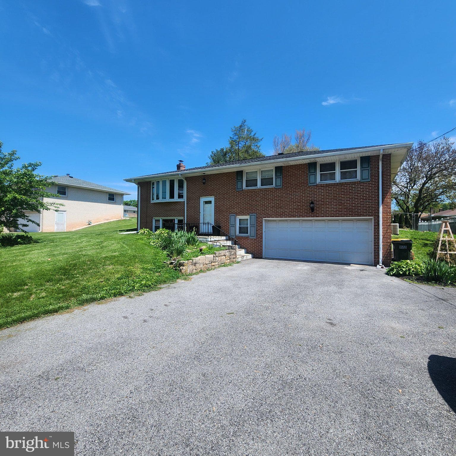 Home for sale at 2029 Derry Road, York, Pennsylvania 17408, photo 3 of 3