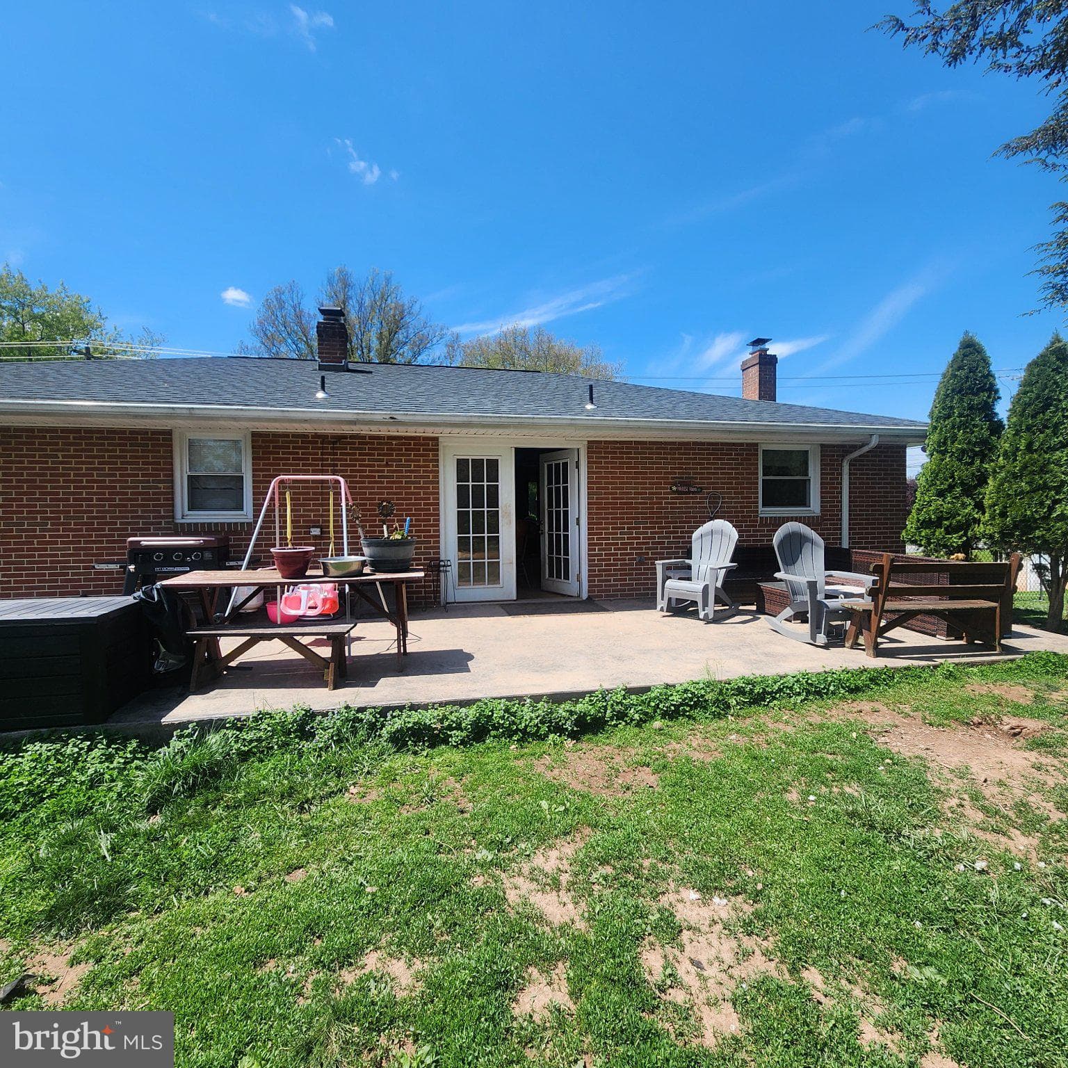 Home for sale at 2029 Derry Road, York, Pennsylvania 17408, photo 5 of 30
