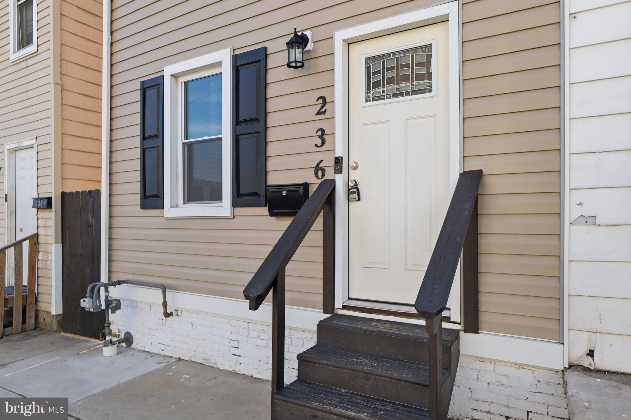 Home for sale at 236 S Hartley Street, York, Pennsylvania 17401, photo 3 of 3