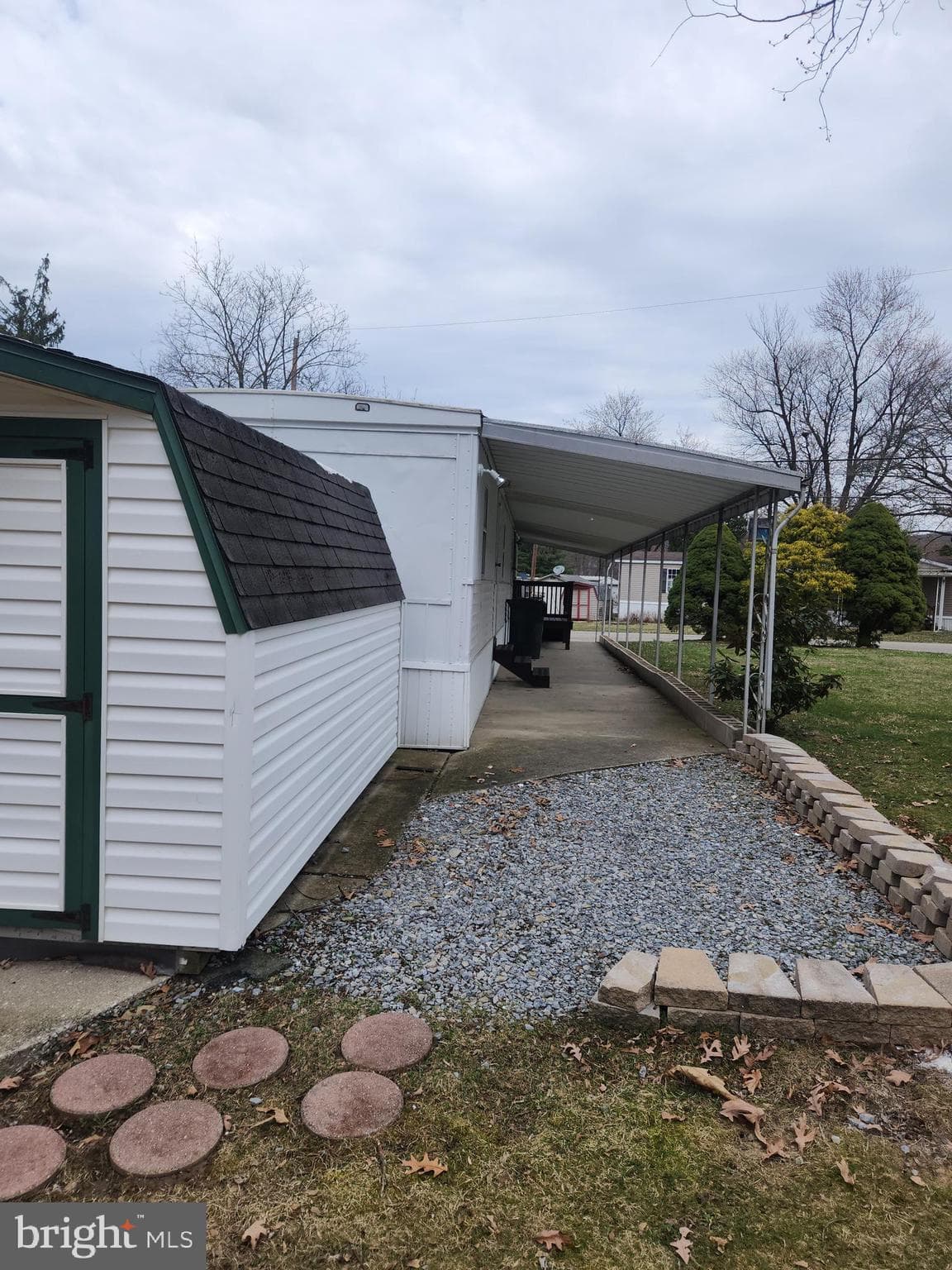 Home for sale at 525 Pine Drive, York, Pennsylvania 17406, photo 2 of 3