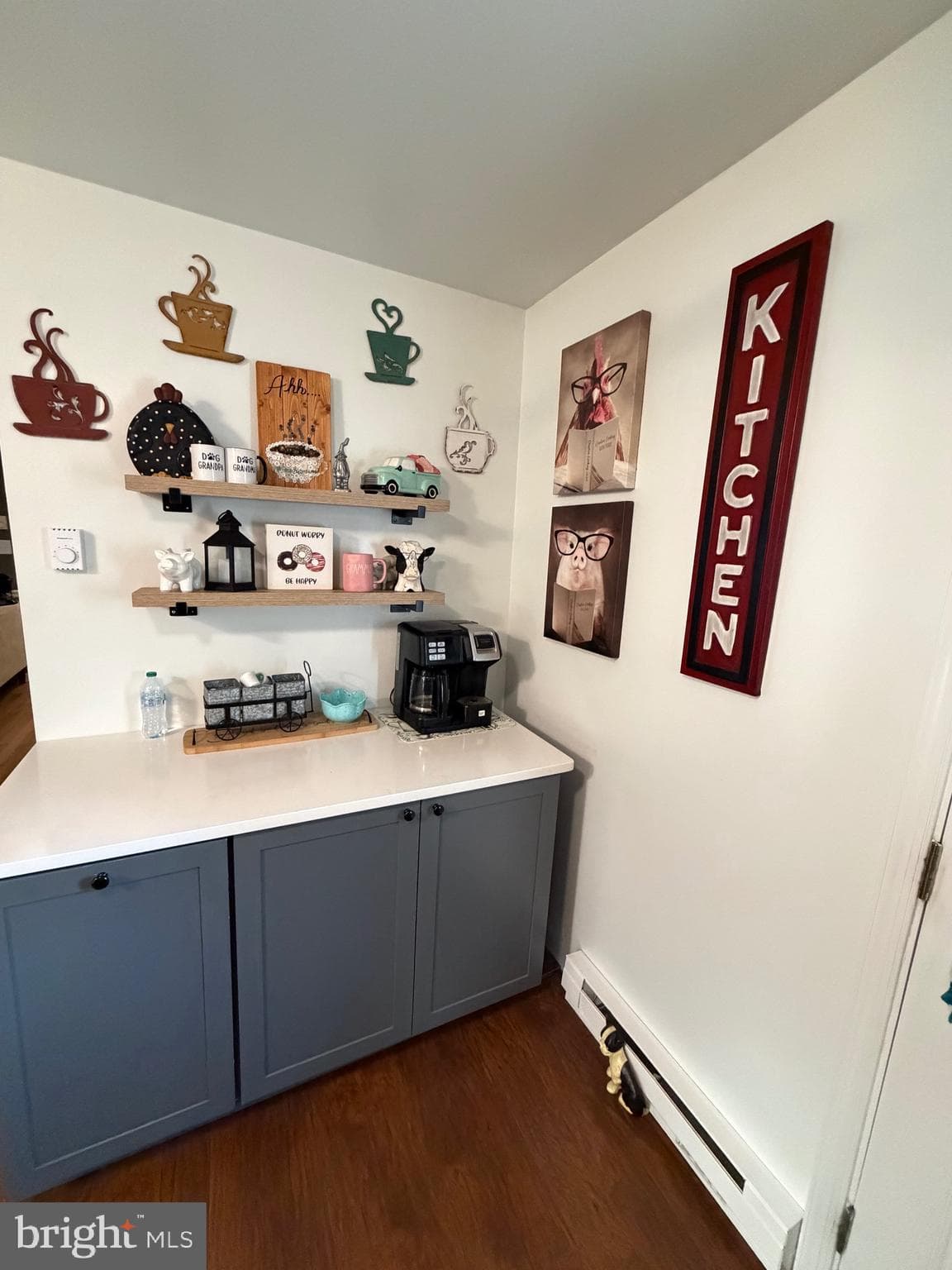 Home for sale at 880 Lismore Boulevard, York, Pennsylvania 17402, photo 4 of 16