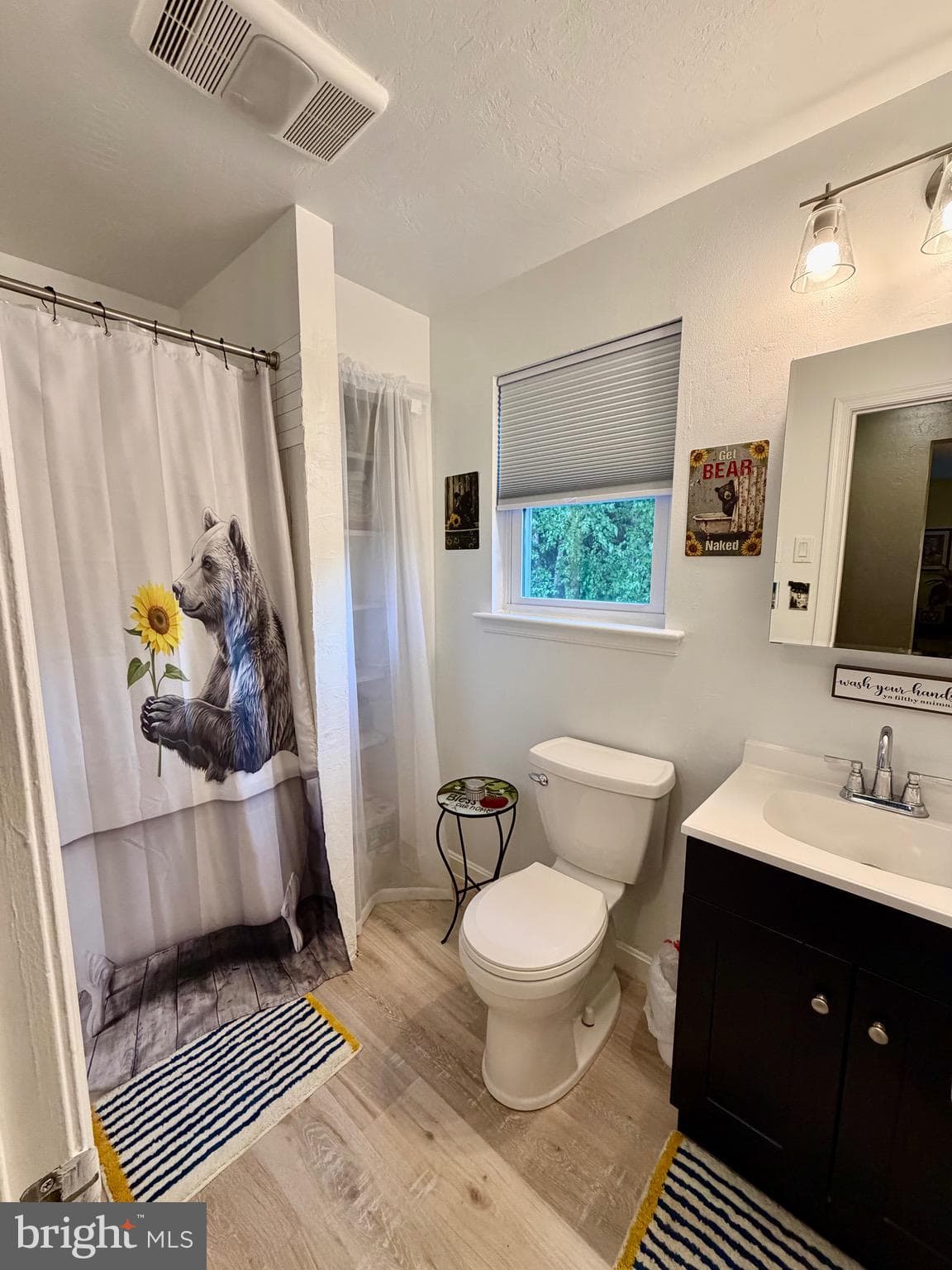 Home for sale at 880 Lismore Boulevard, York, Pennsylvania 17402, photo 7 of 16