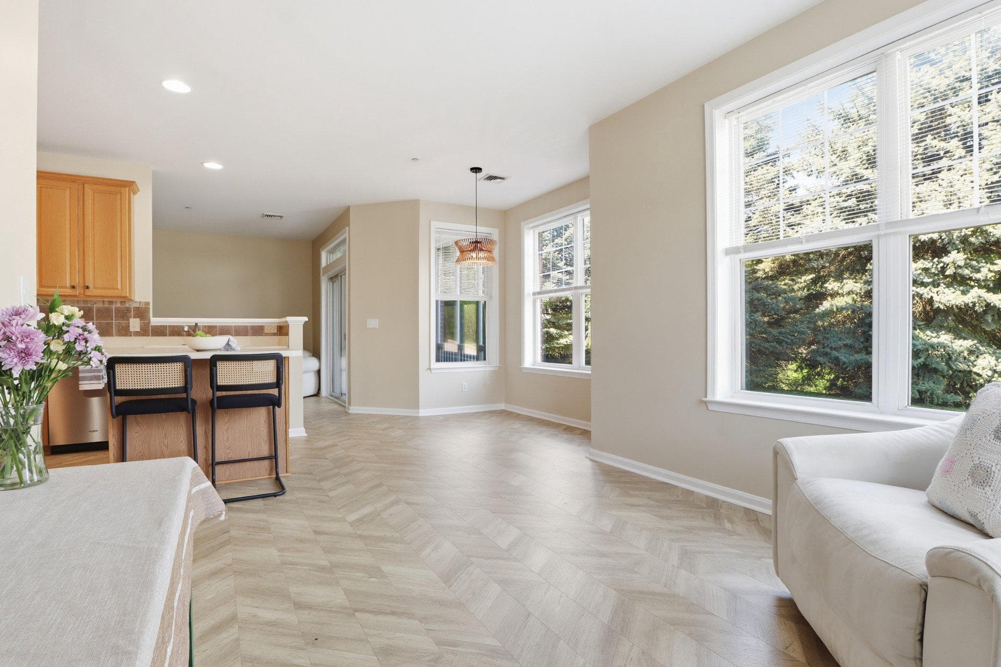 Home for sale at 1010 Crest Way 103, York, Pennsylvania 17403, photo 19 of 49