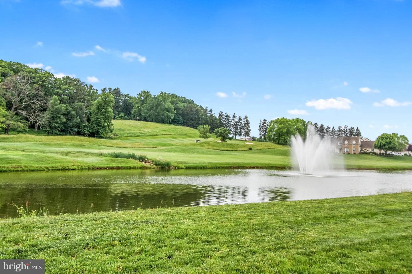 Home for sale at 1010 Crest Way 103, York, Pennsylvania 17403, photo 41 of 49