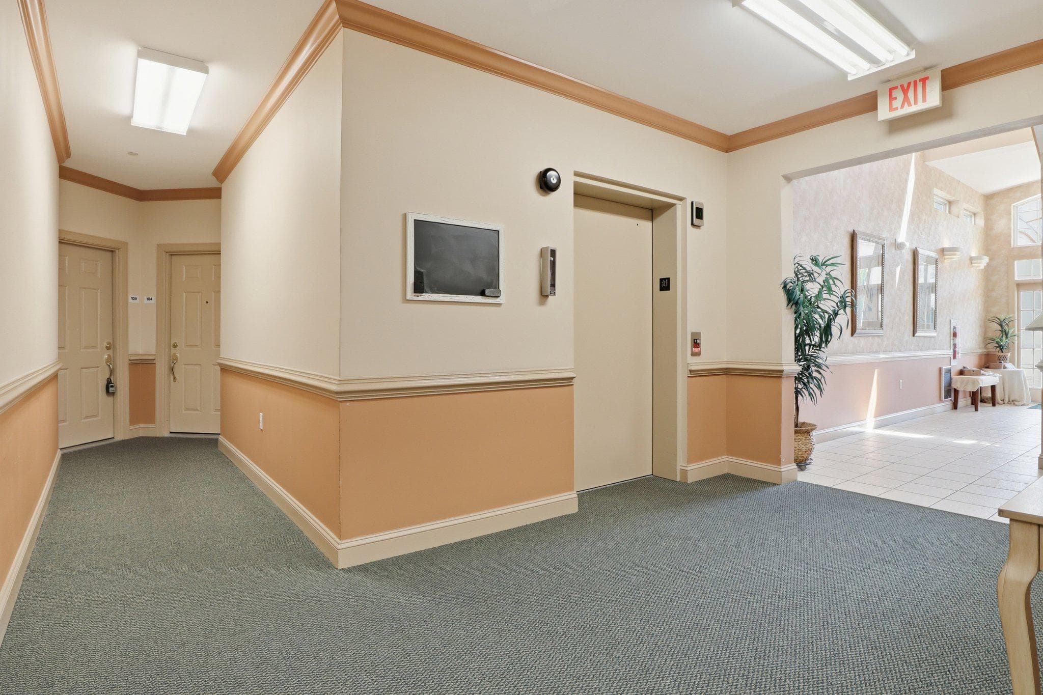 Home for sale at 1010 Crest Way 103, York, Pennsylvania 17403, photo 6 of 49