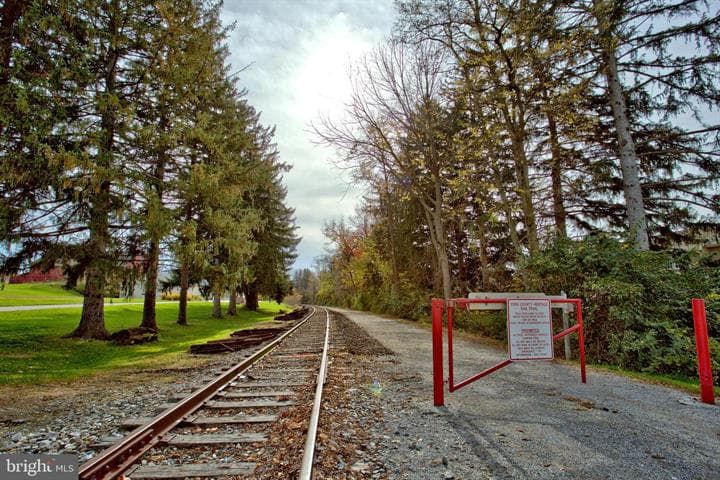 Home for sale at 1010 Crest Way 103, York, Pennsylvania 17403, photo 49 of 49