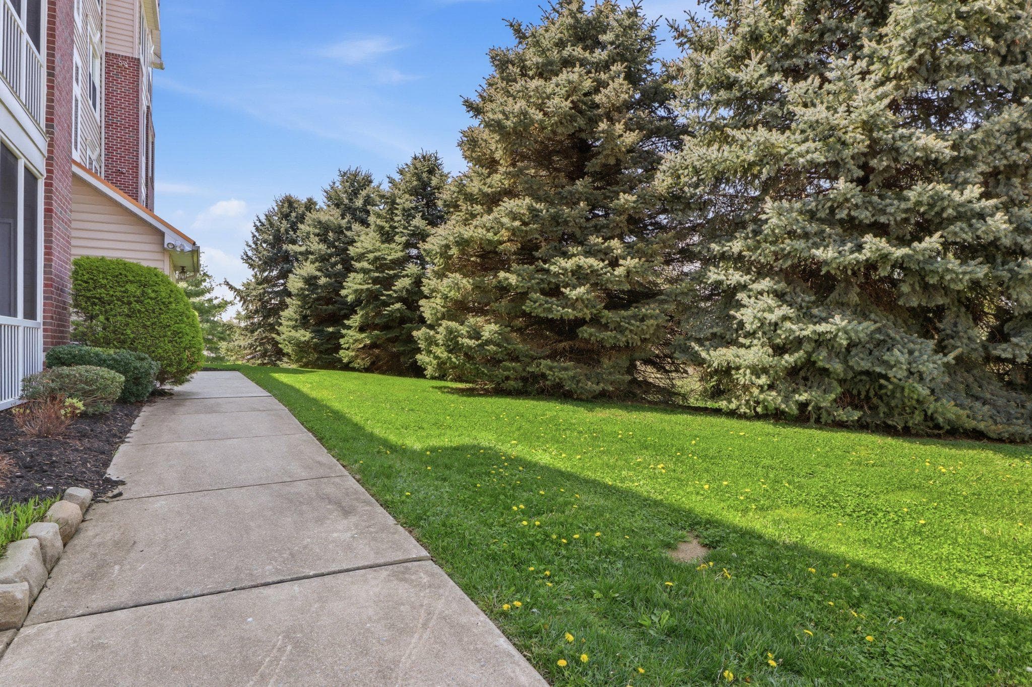 Home for sale at 1010 Crest Way 103, York, Pennsylvania 17403, photo 36 of 49