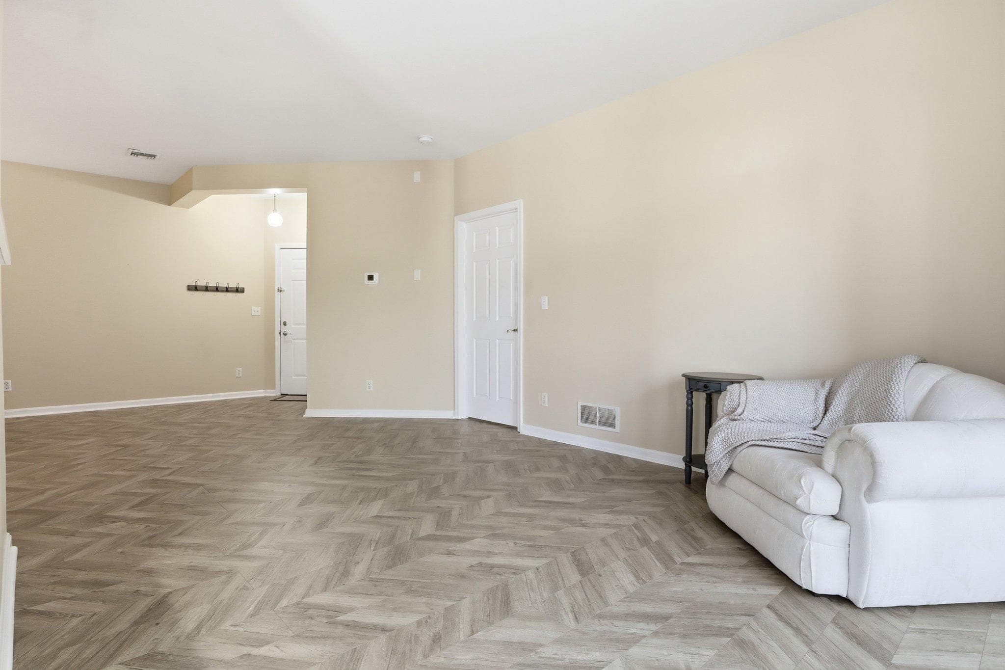 Home for sale at 1010 Crest Way 103, York, Pennsylvania 17403, photo 11 of 49