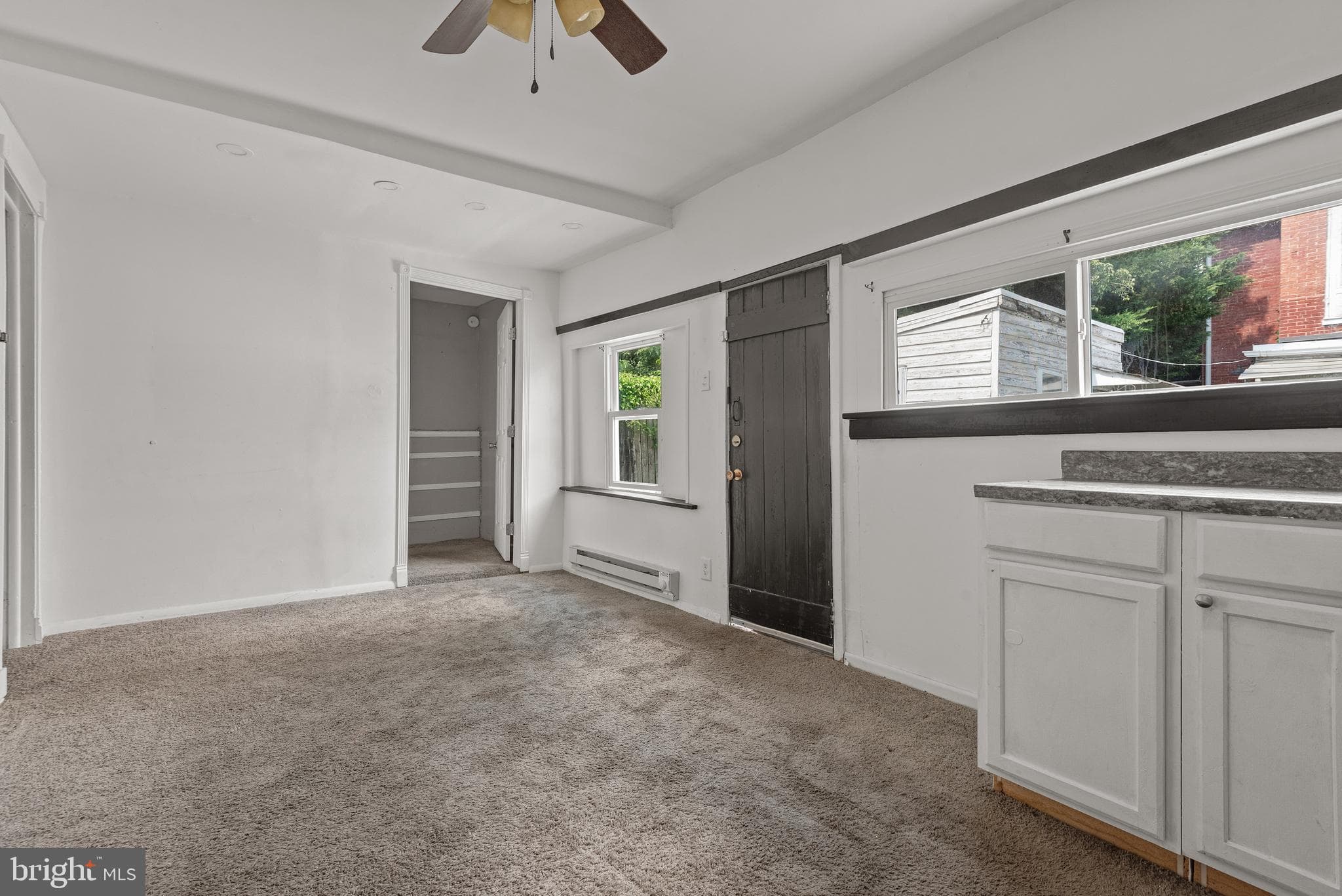 Home for sale at 315 W North Street, York, Pennsylvania 17401, photo 6 of 28