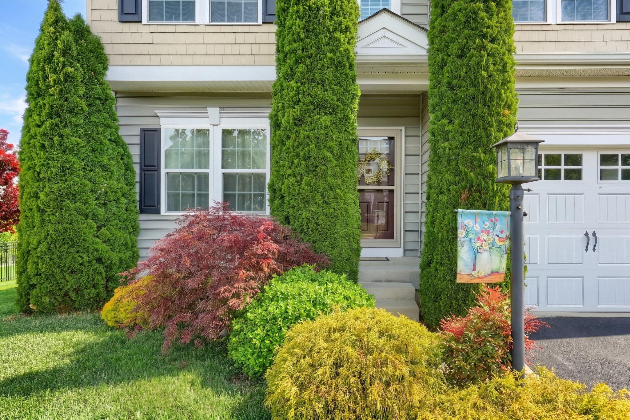 Home for sale at 1134 Alta Vista Way, Seven Valleys, Pennsylvania 17360, photo 4 of 66