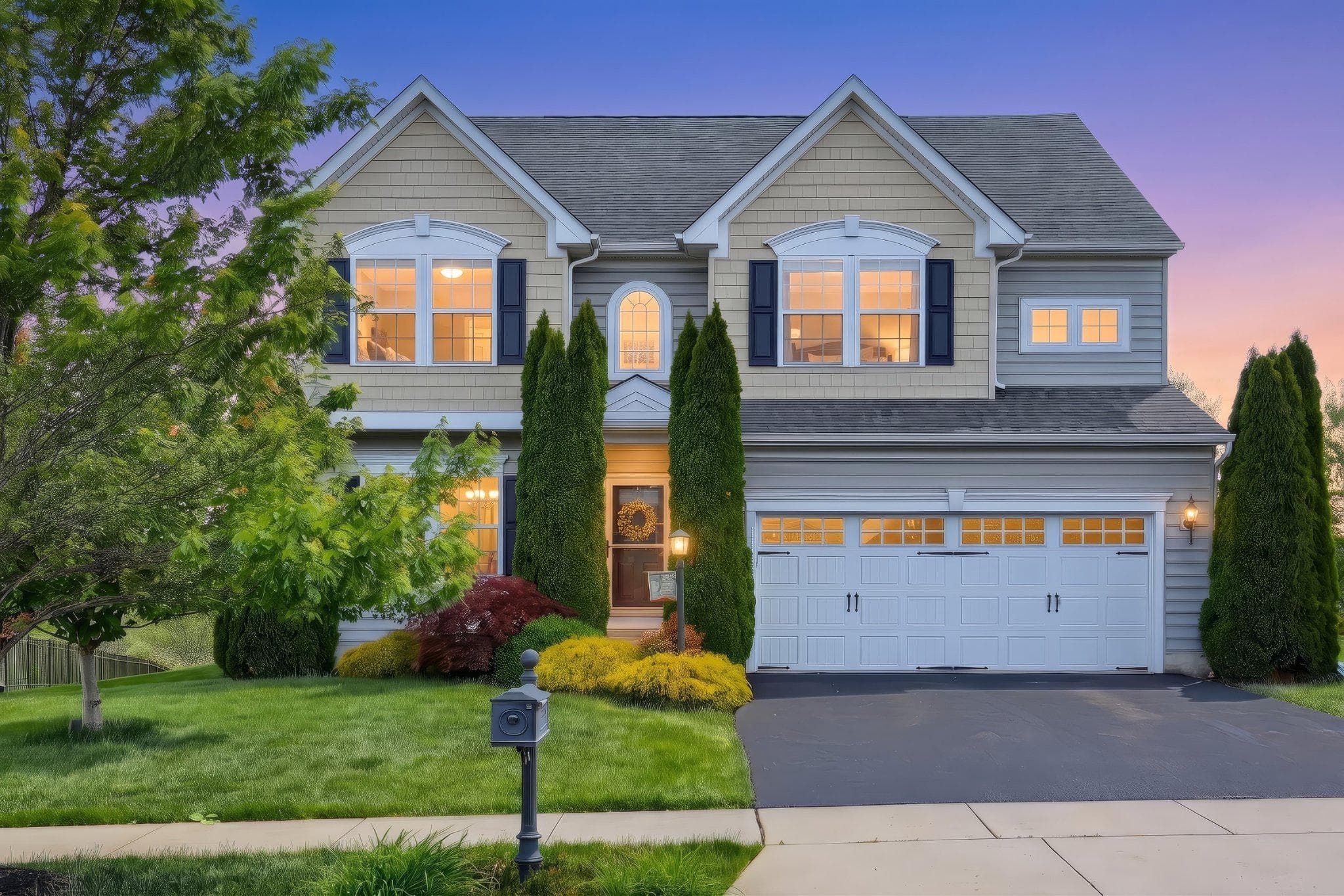 Home for sale at 1134 Alta Vista Way, Seven Valleys, Pennsylvania 17360, photo 2 of 3