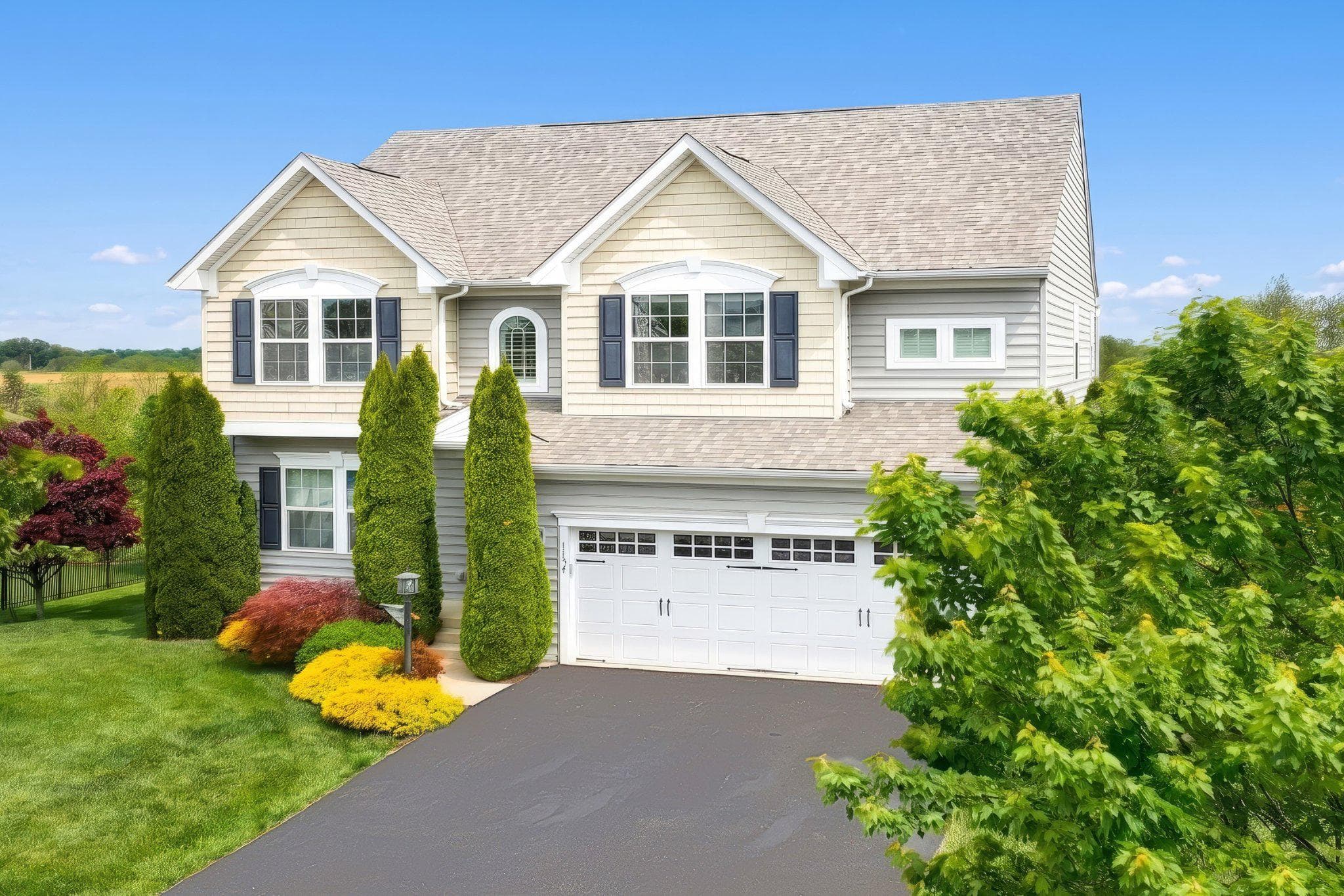 Home for sale at 1134 Alta Vista Way, Seven Valleys, Pennsylvania 17360, photo 3 of 3