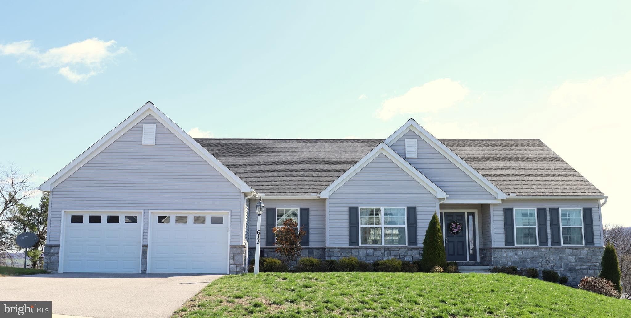 Listing photo of 3-bedroom home at 613 Rishel Drive, York, Pennsylvania 17406, photo 1 of 3