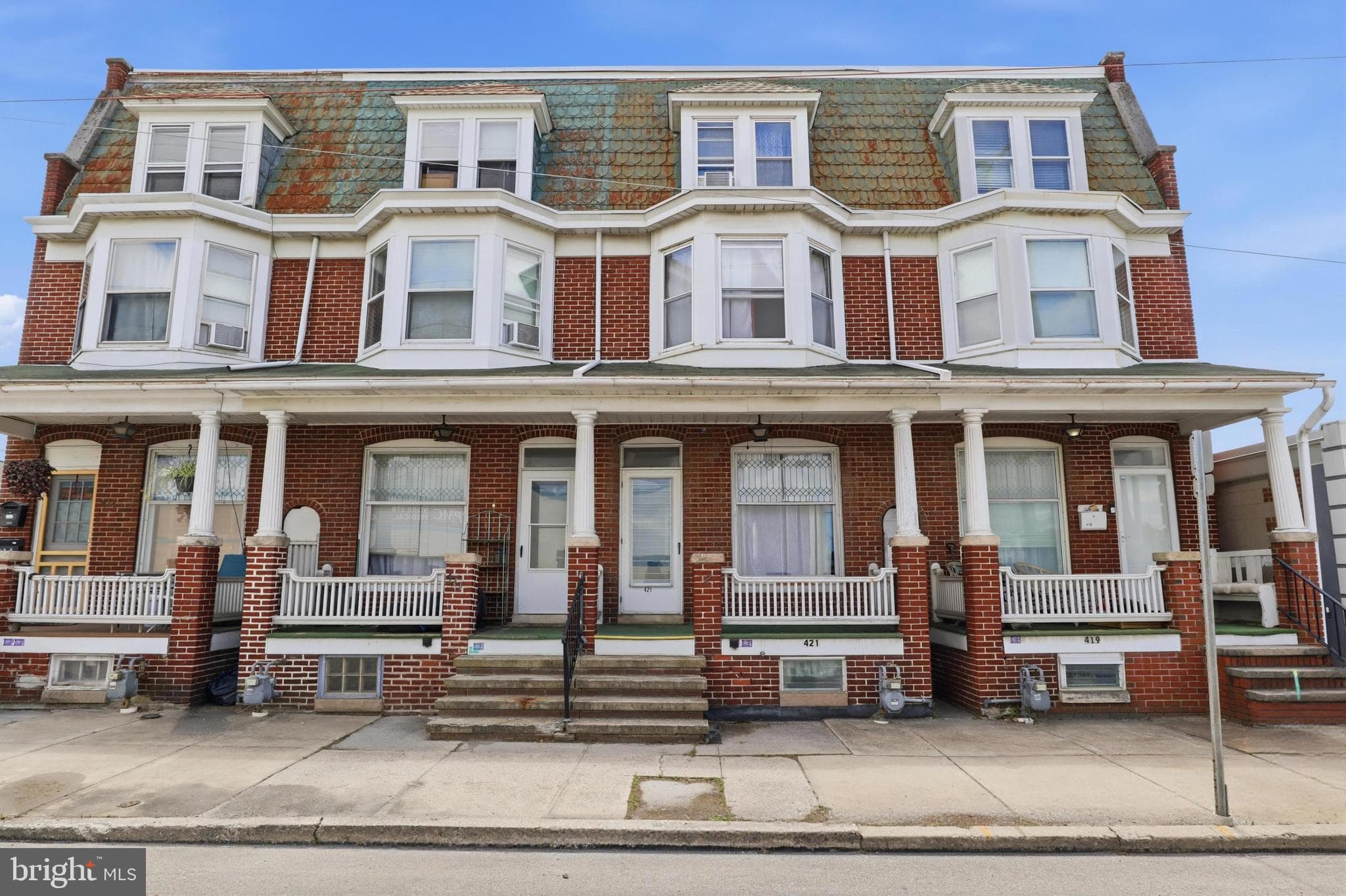 Home for sale at 421 York Street, Hanover, Pennsylvania 17331, photo 2 of 3
