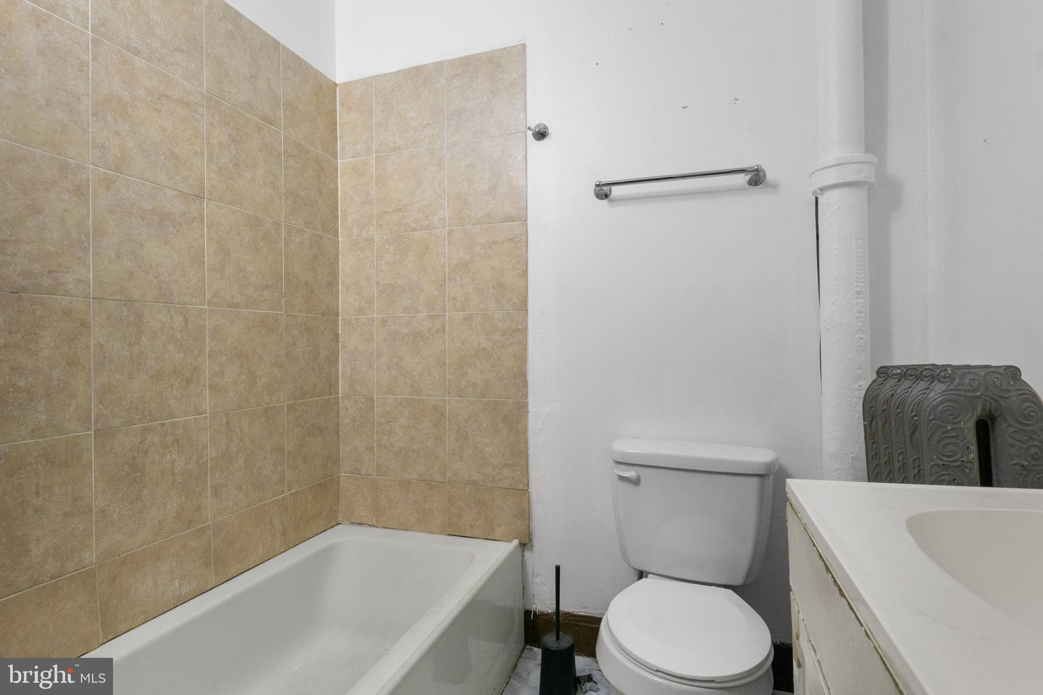 Home for sale at 463 Salem, York, Pennsylvania 17401, photo 15 of 32