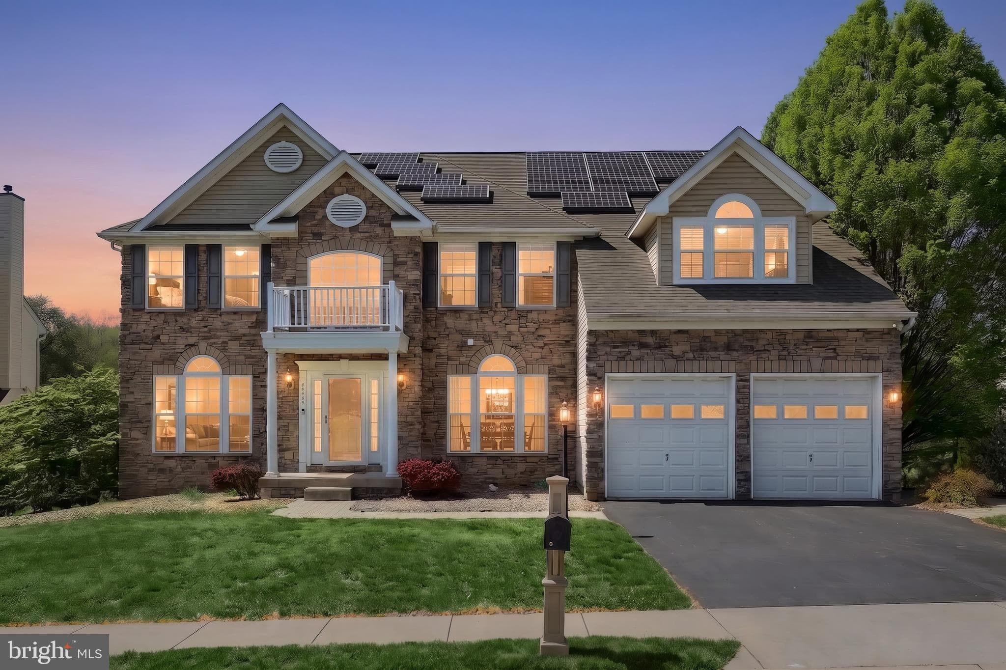 Home for sale at 2735 Quaker Court, York, Pennsylvania 17408, photo 2 of 3