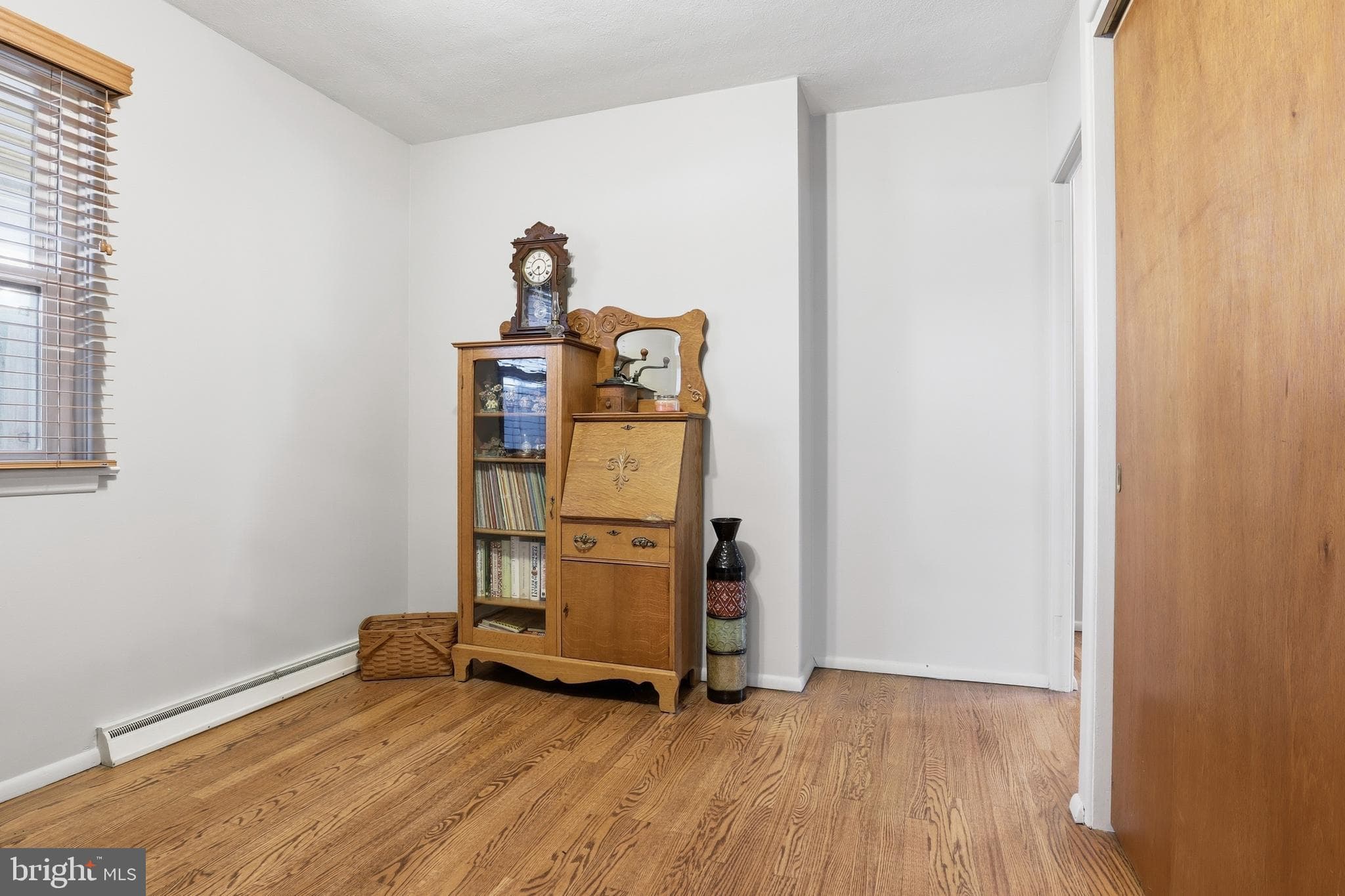 Home for sale at 2993 5Th Avenue, York, Pennsylvania 17402, photo 15 of 37