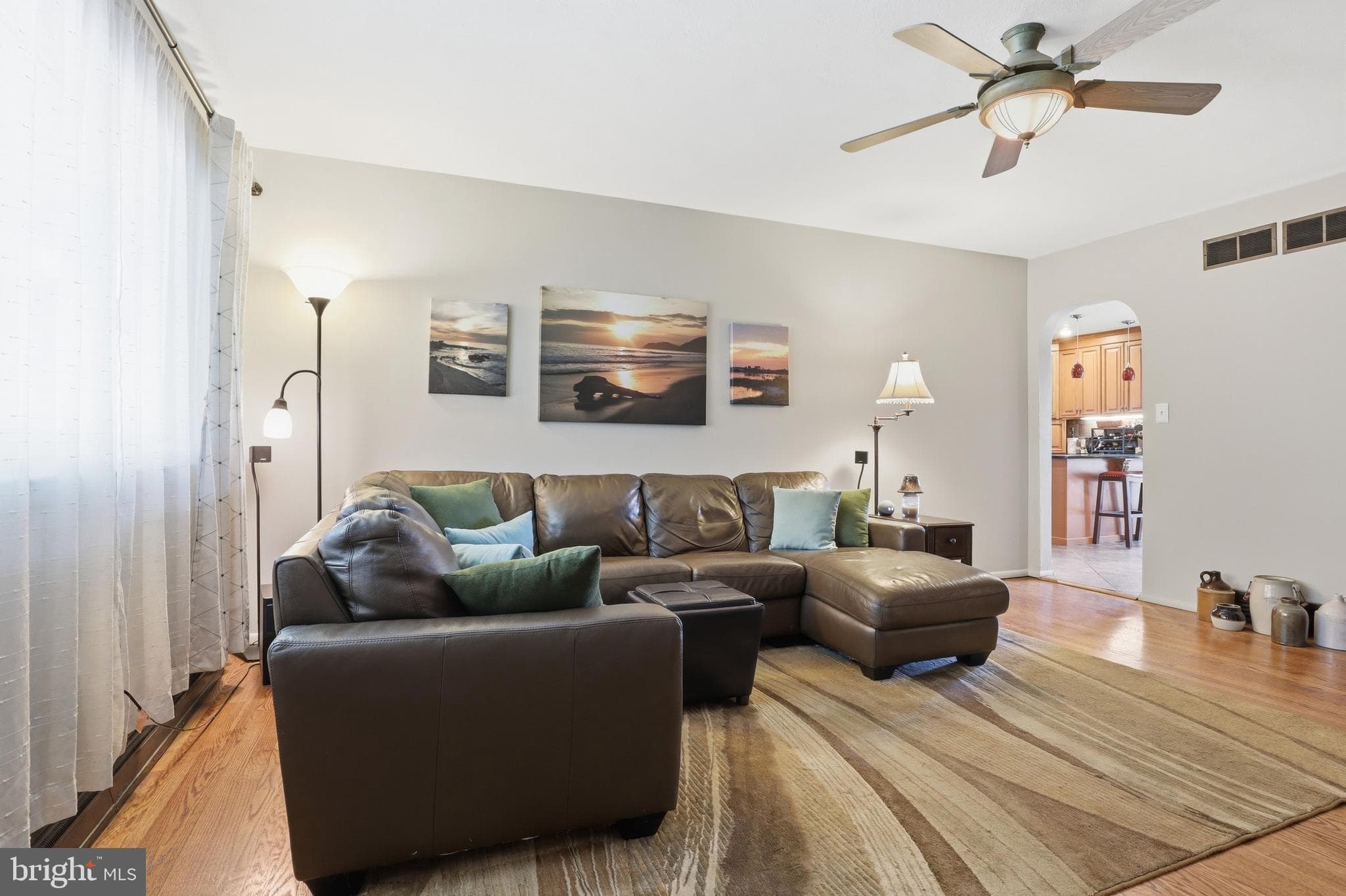 Home for sale at 2993 5Th Avenue, York, Pennsylvania 17402, photo 5 of 37