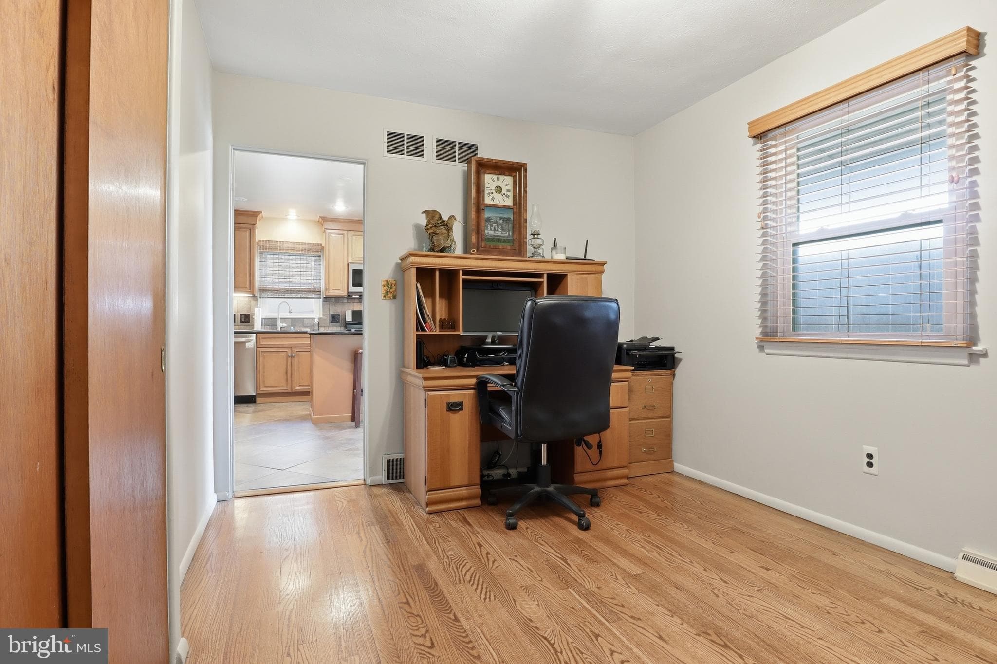 Home for sale at 2993 5Th Avenue, York, Pennsylvania 17402, photo 14 of 37