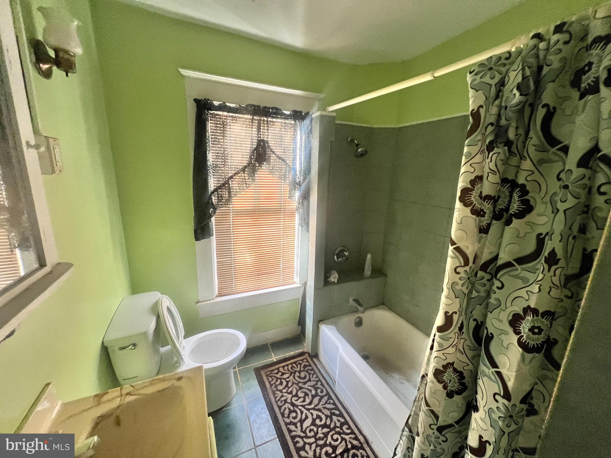 Home for sale at 71 W Boundary Avenue, York, Pennsylvania 17401, photo 9 of 11