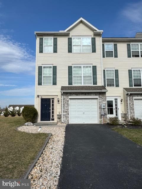 Listing photo of 4-bedroom home at 335 Cape Climb Drive, York, Pennsylvania 17408, photo 1 of 3