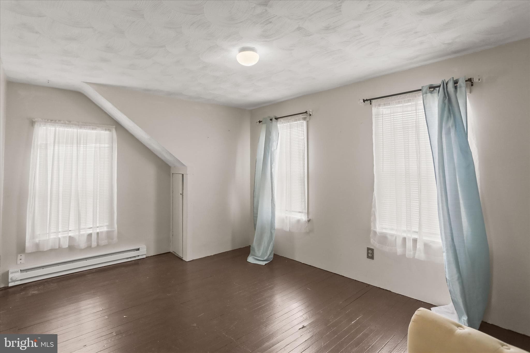 Home for sale at 1038 W. Locust Street, York, Pennsylvania 17404, photo 18 of 34