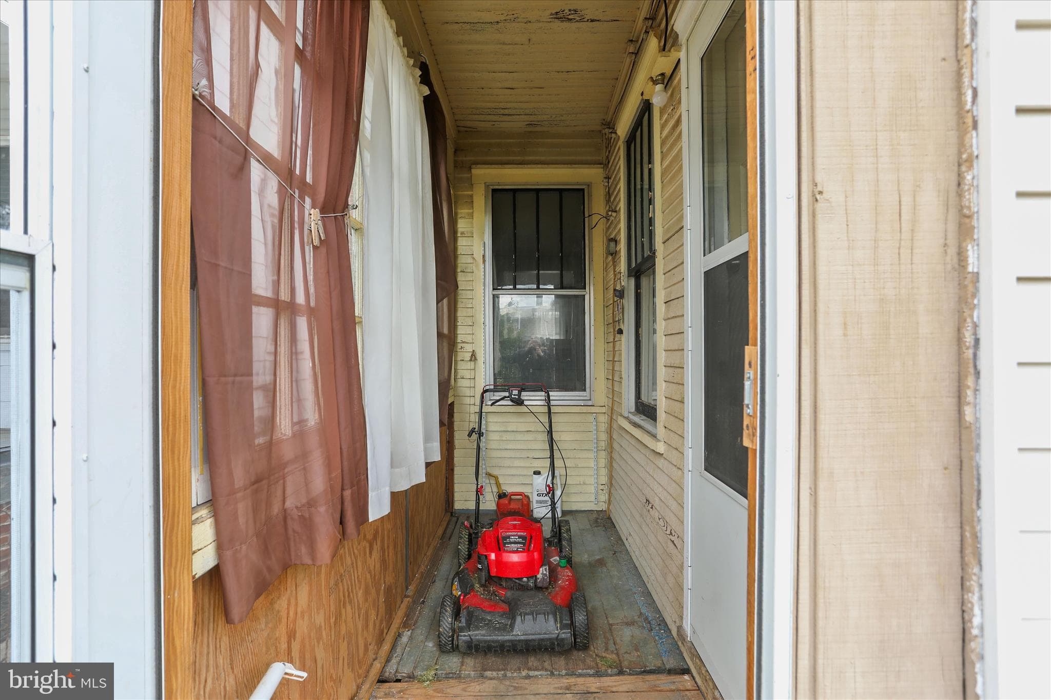 Home for sale at 1038 W. Locust Street, York, Pennsylvania 17404, photo 25 of 34