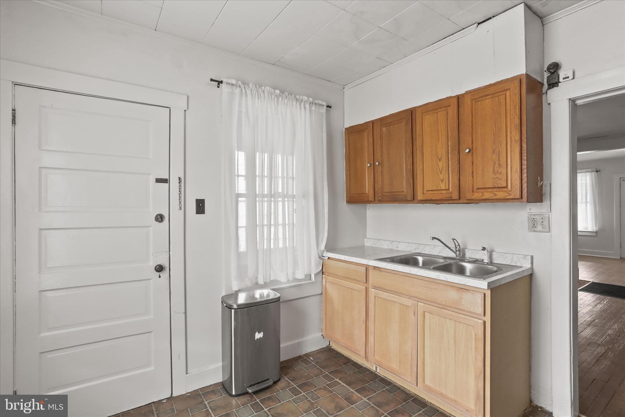 Home for sale at 1038 W. Locust Street, York, Pennsylvania 17404, photo 14 of 34