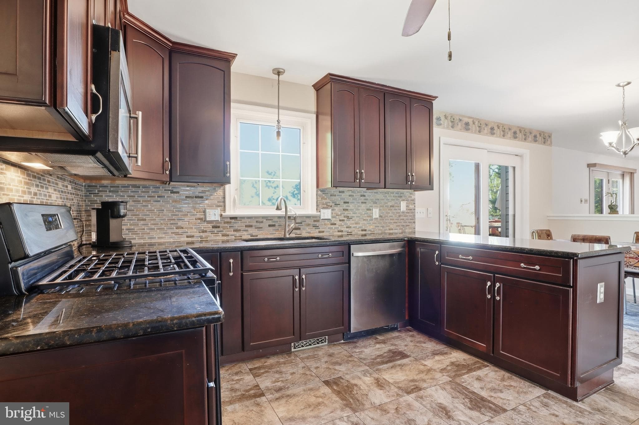 Home for sale at 2933 Ridings Way, York, Pennsylvania 17408, photo 13 of 62