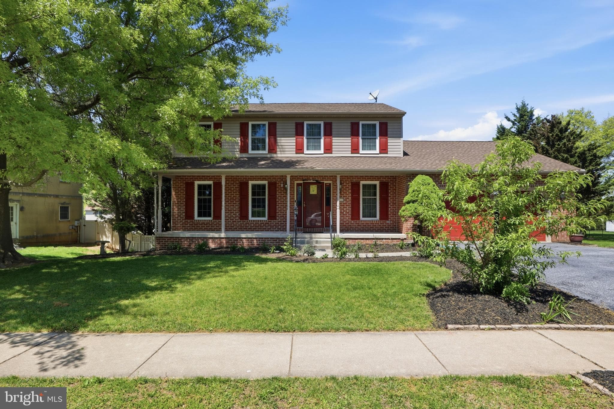Home for sale at 2933 Ridings Way, York, Pennsylvania 17408, photo 2 of 3