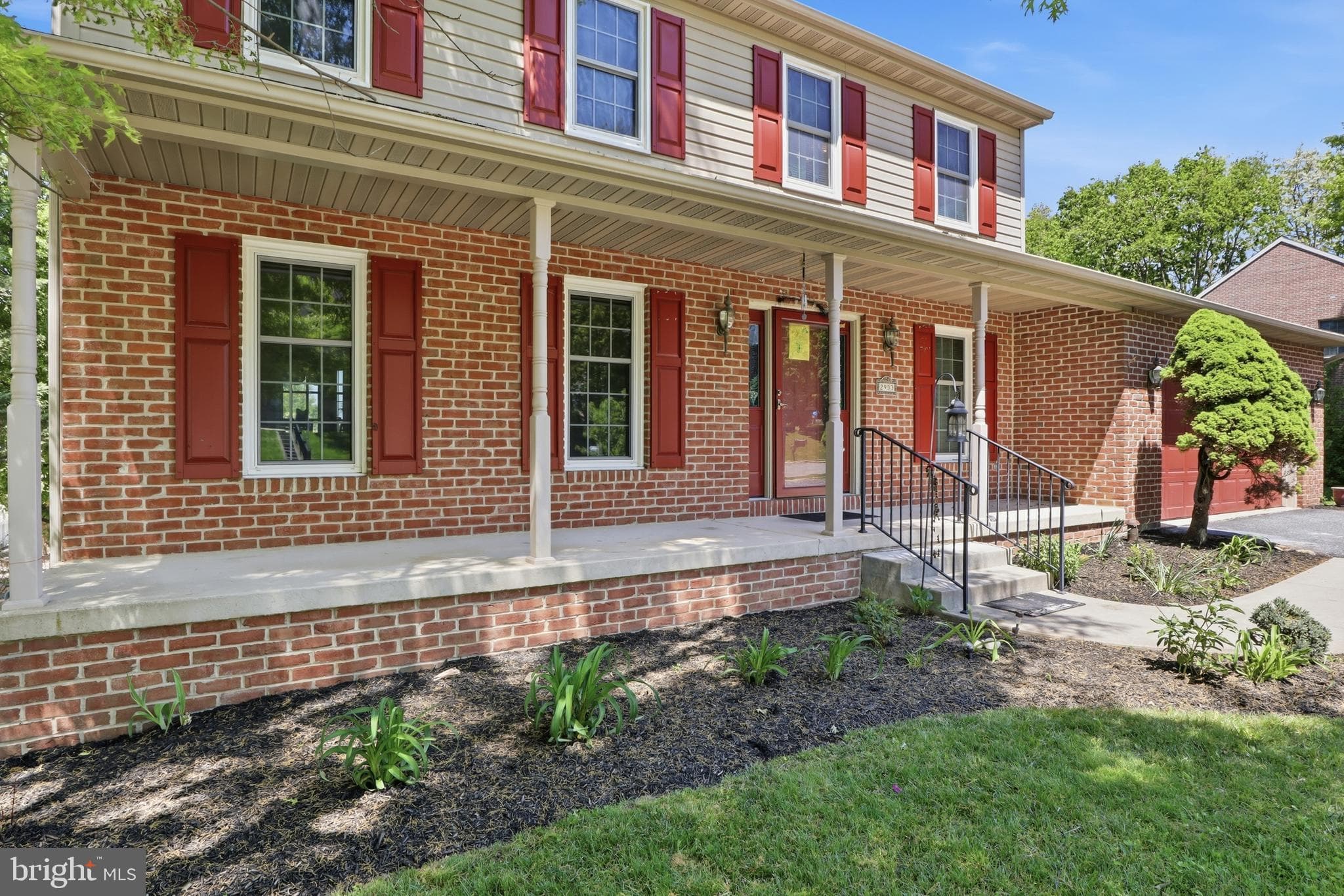 Home for sale at 2933 Ridings Way, York, Pennsylvania 17408, photo 5 of 62