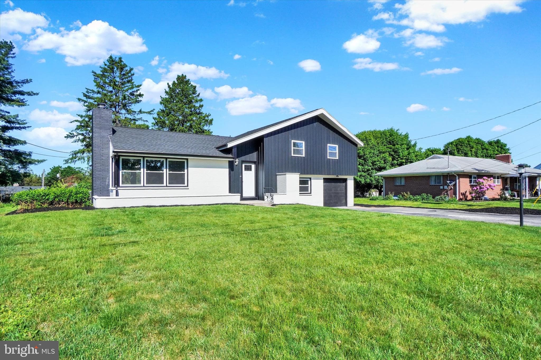 Home for sale at 2330 Birch Road, York, Pennsylvania 17408, photo 2 of 3