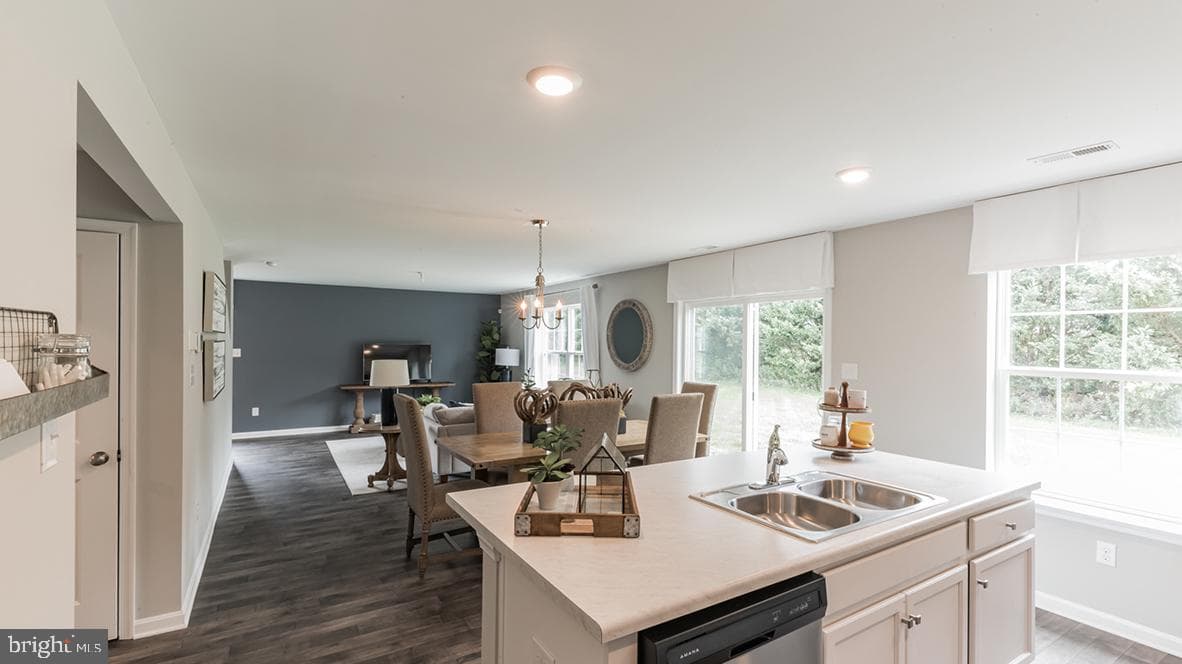 Home for sale at 105 Christina Drive, York, Pennsylvania 17404, photo 17 of 29