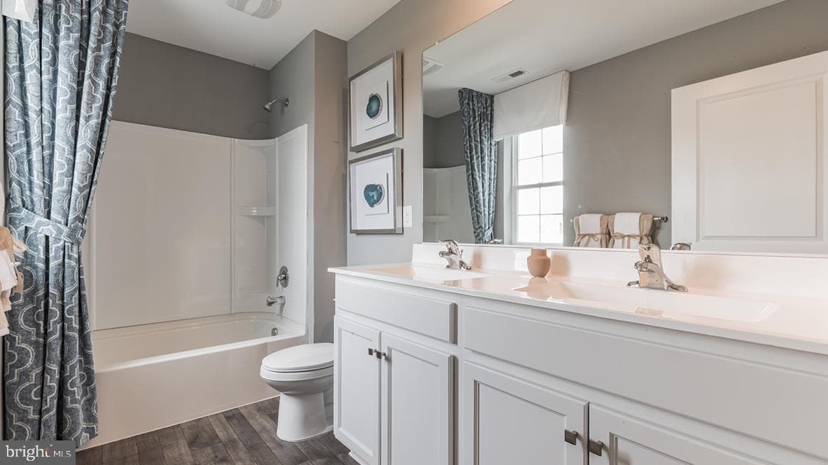 Home for sale at 105 Christina Drive, York, Pennsylvania 17404, photo 21 of 29