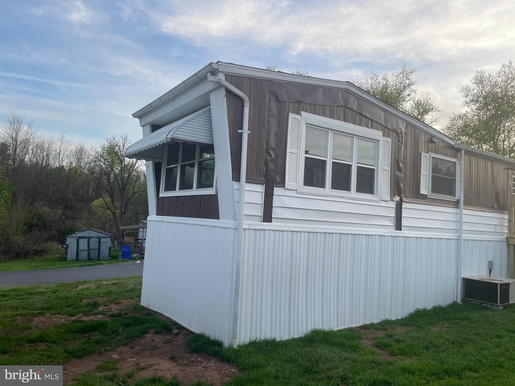 Home for sale at 5145 N. Susquehanna Trl 84, York, Pennsylvania 17406, photo 4 of 23