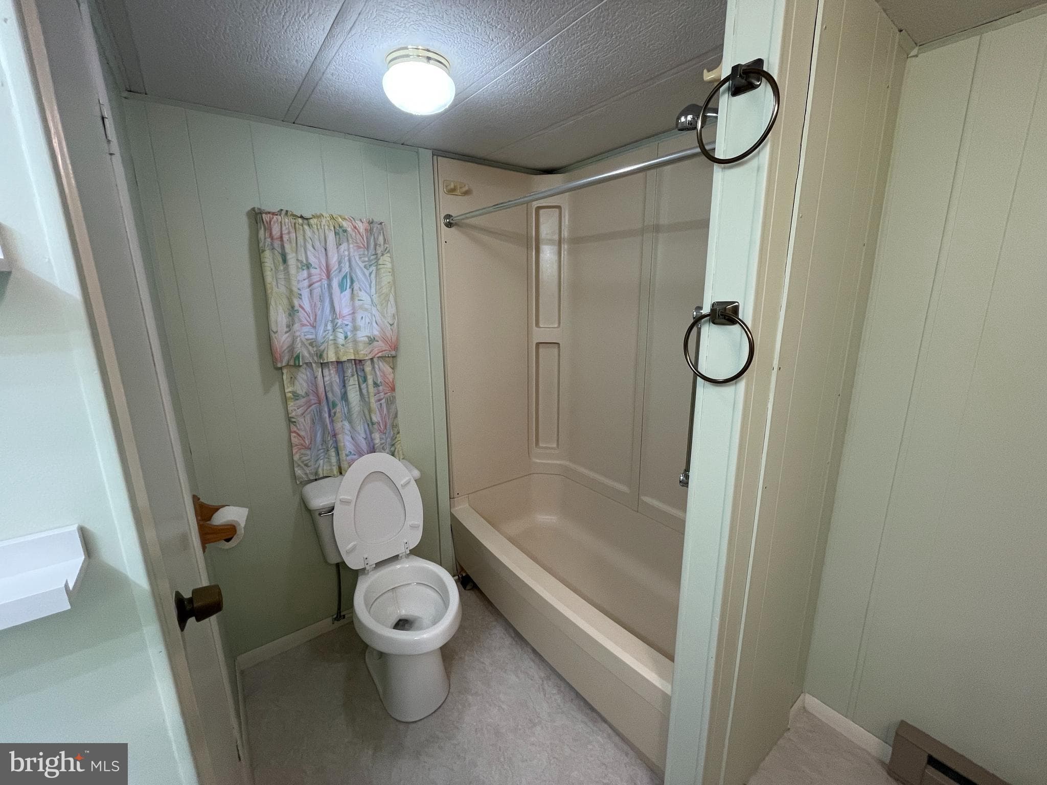 Home for sale at 5145 N. Susquehanna Trl 84, York, Pennsylvania 17406, photo 20 of 23