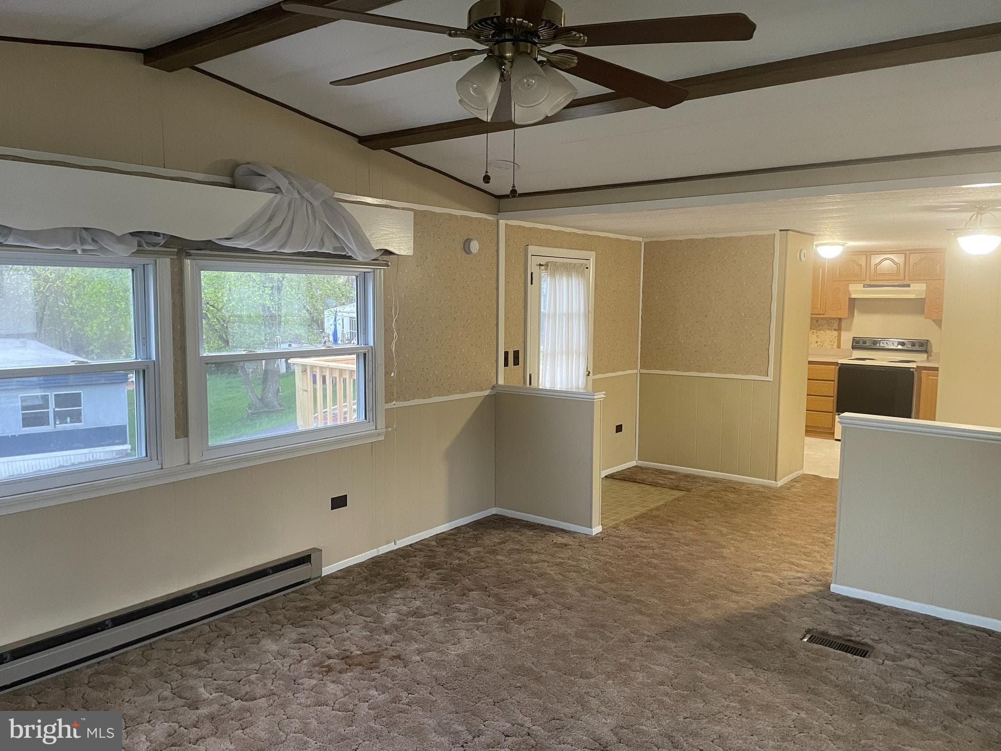 Home for sale at 5145 N. Susquehanna Trl 84, York, Pennsylvania 17406, photo 9 of 23