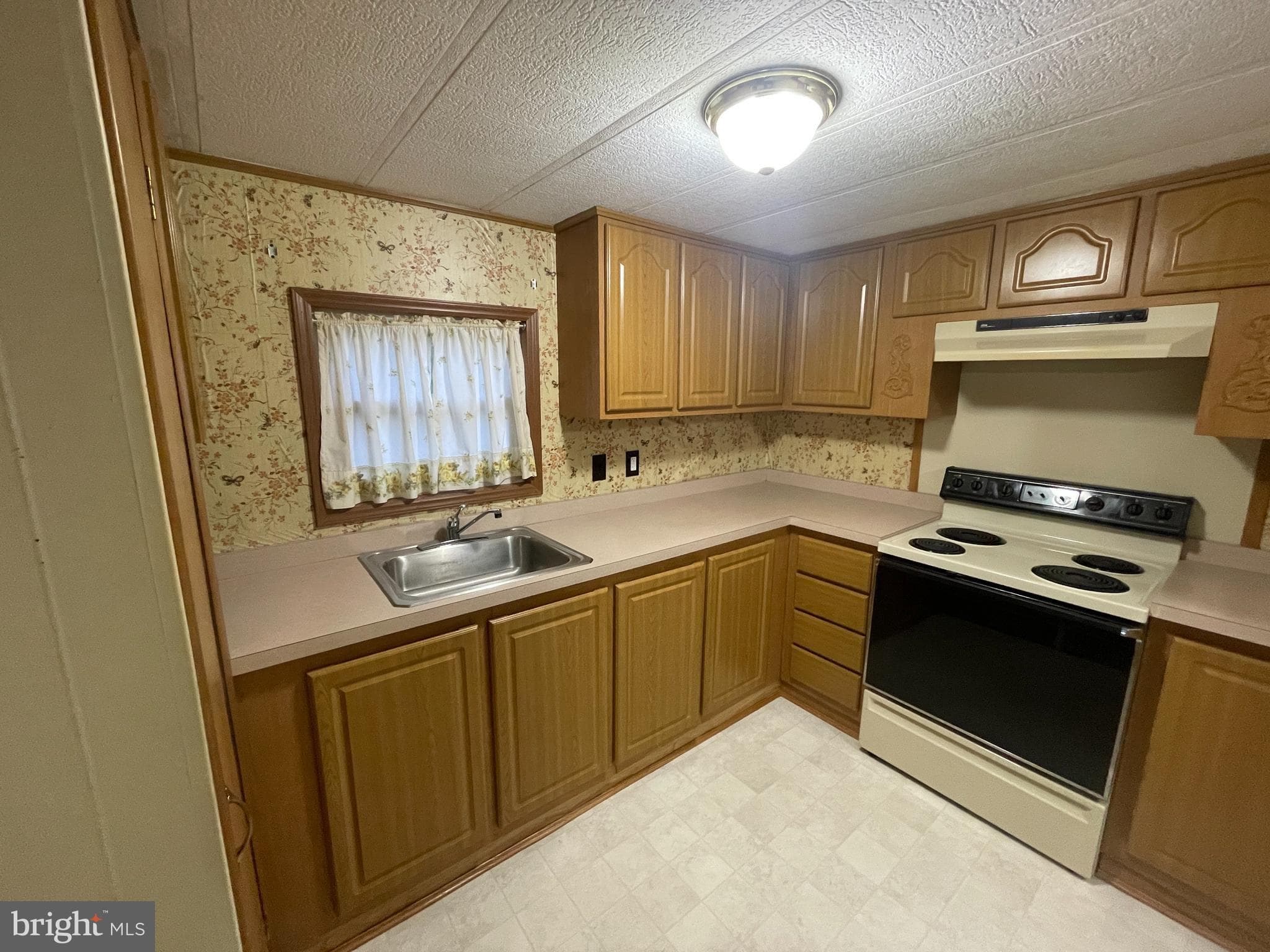 Home for sale at 5145 N. Susquehanna Trl 84, York, Pennsylvania 17406, photo 13 of 23
