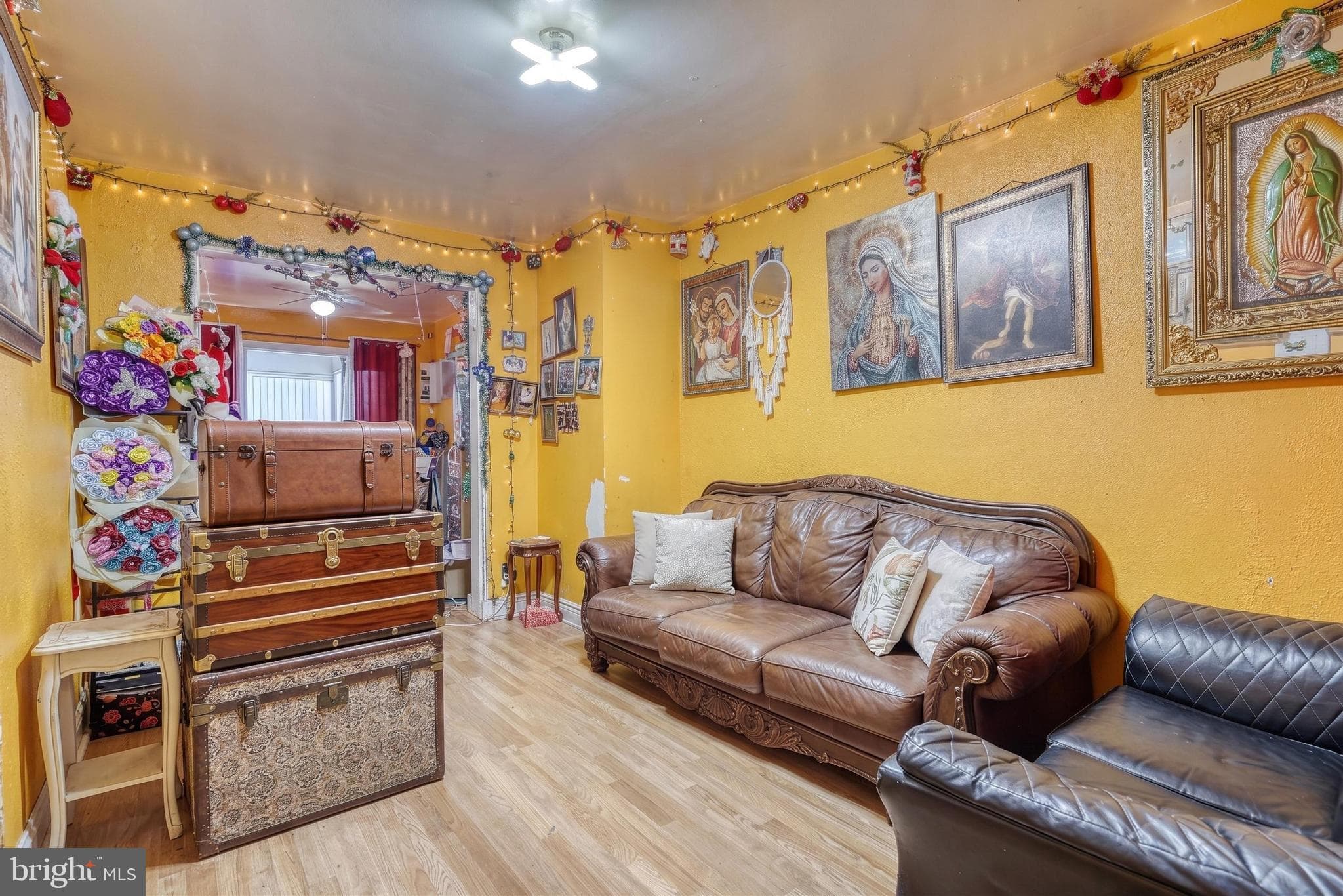 Home for sale at 446 E Prospect Street, York, Pennsylvania 17403, photo 9 of 29